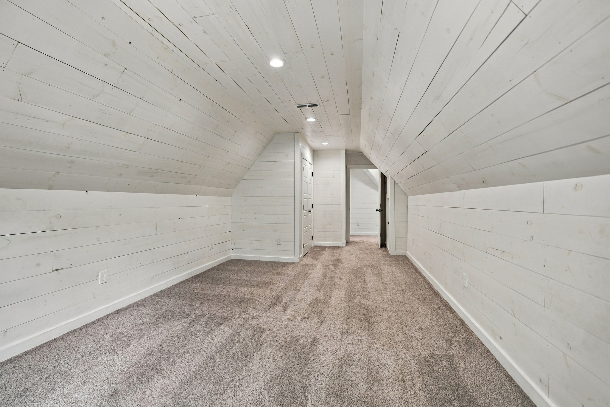 606 Thomas Ave Property Photo 26