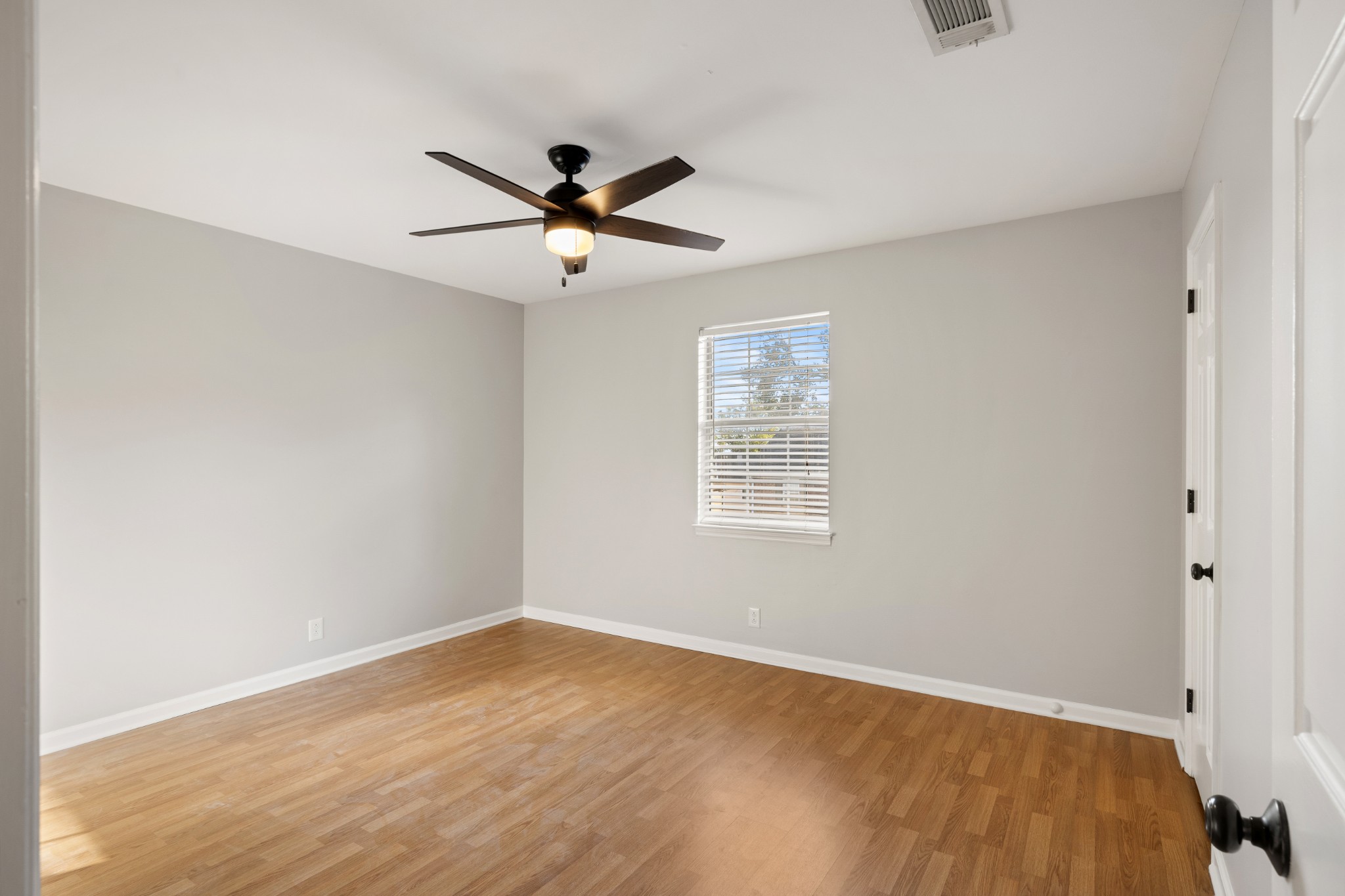 200 N Royal Oaks Blvd Property Photo 22