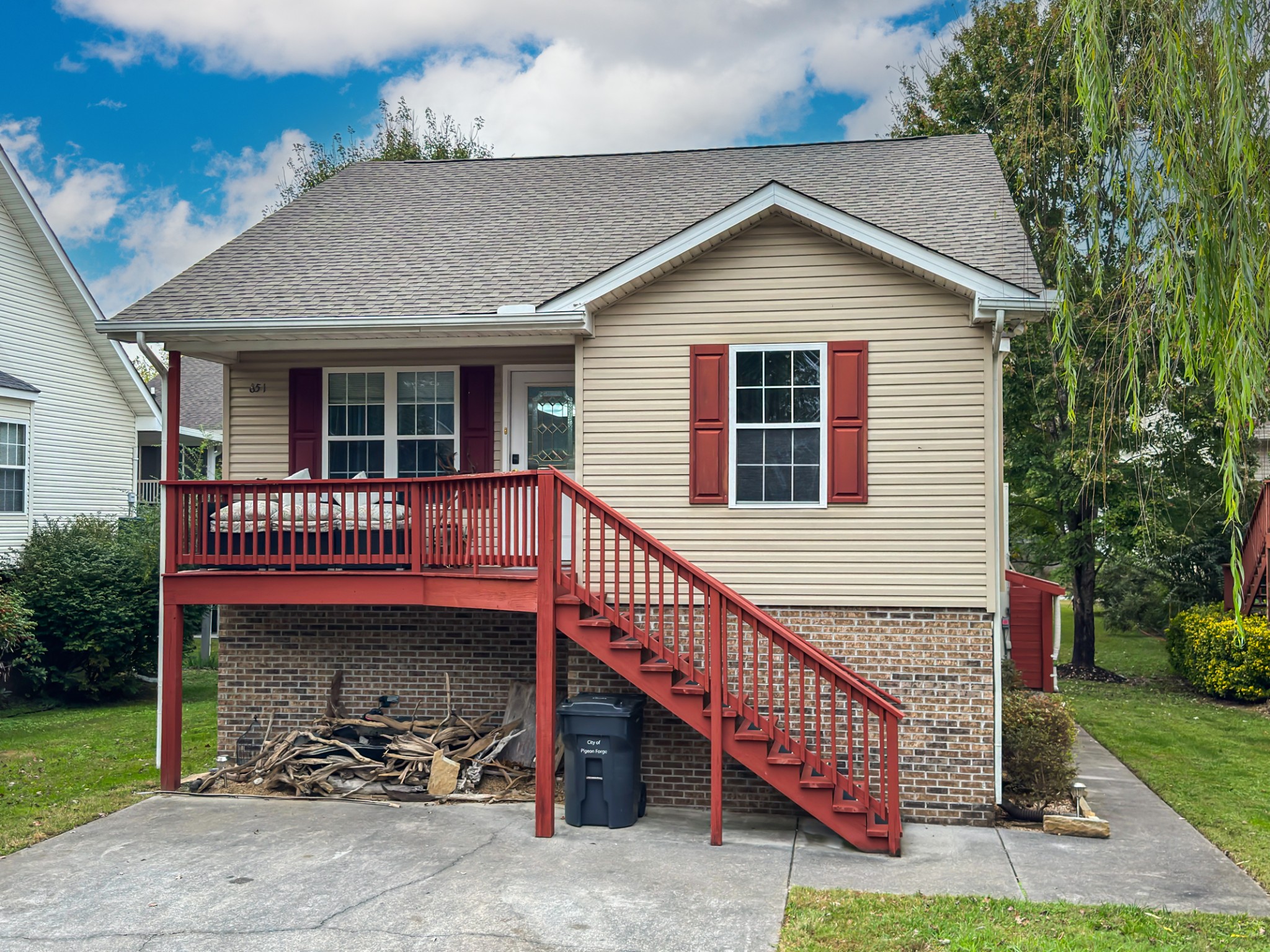 851 Plantation Dr Property Photo 1