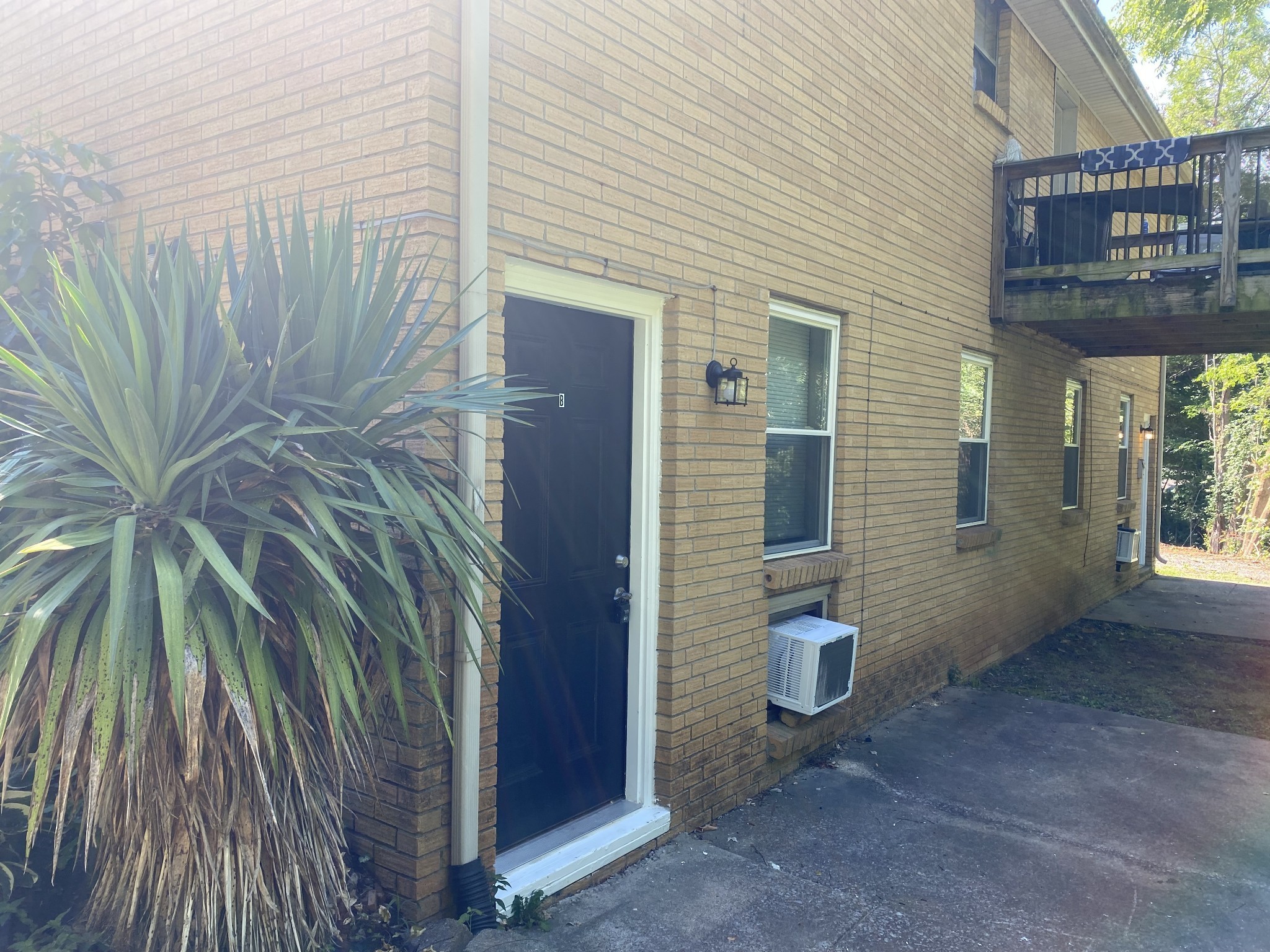 812 Bradley St Property Photo 1