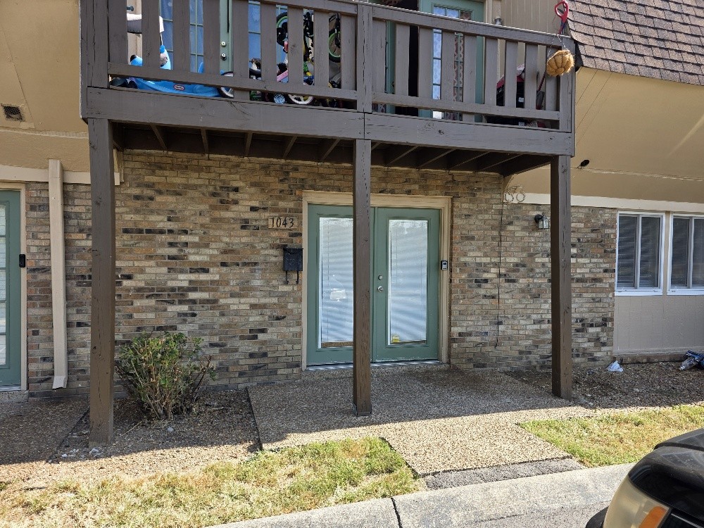 1043 Harold Dr Property Photo 1