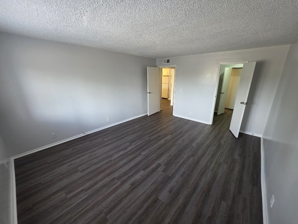 1043 Harold Dr Property Photo 10