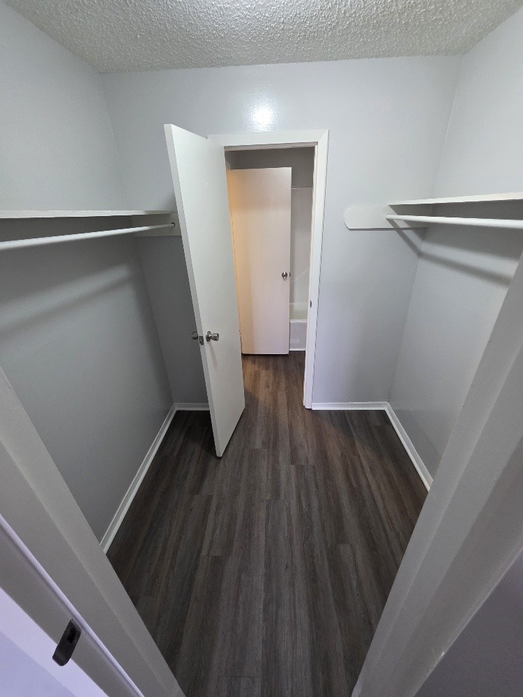 1043 Harold Dr Property Photo 11