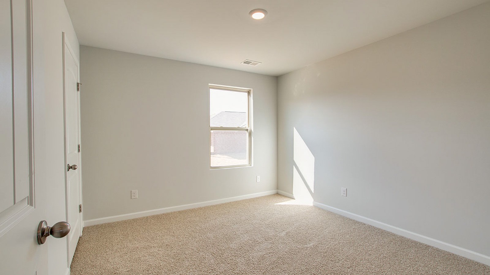 5012 Strawberry Place Property Photo 19