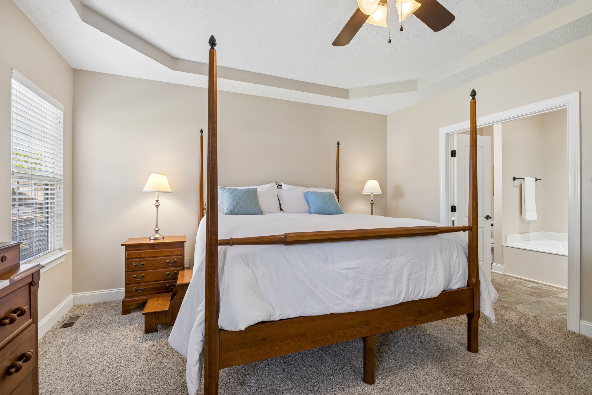 7708 Sunbar Ln Property Photo 17