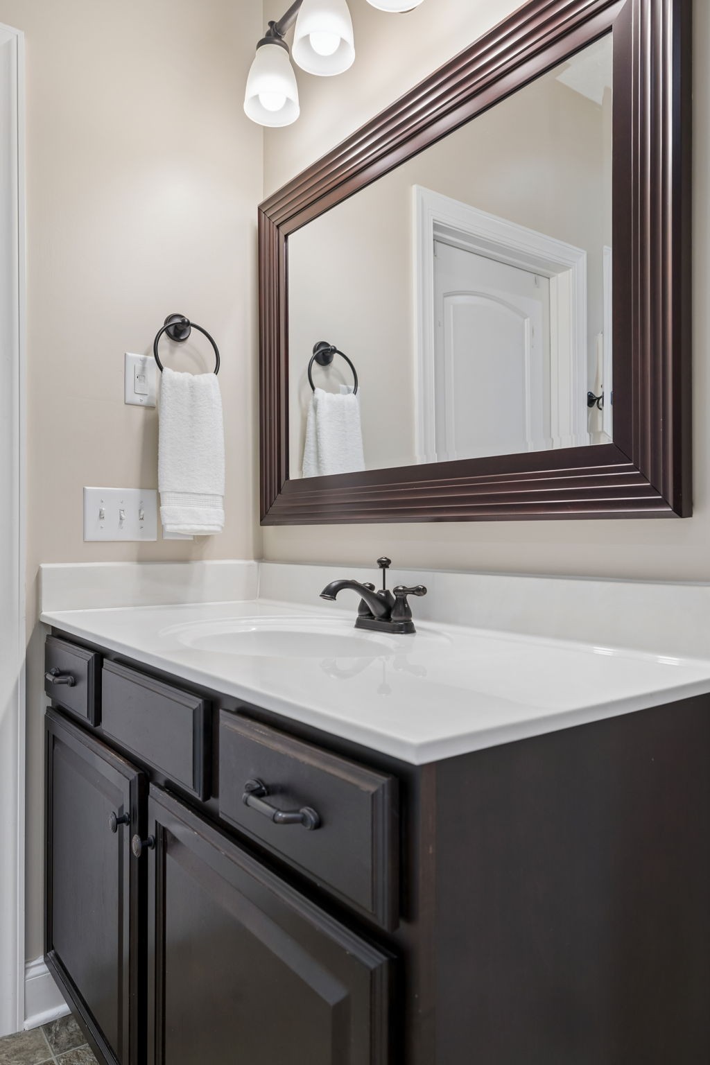 7708 Sunbar Ln Property Photo 21