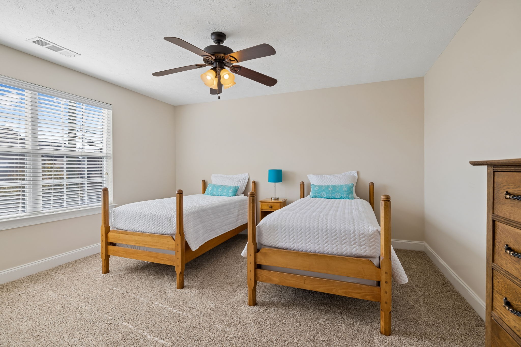 7708 Sunbar Ln Property Photo 28