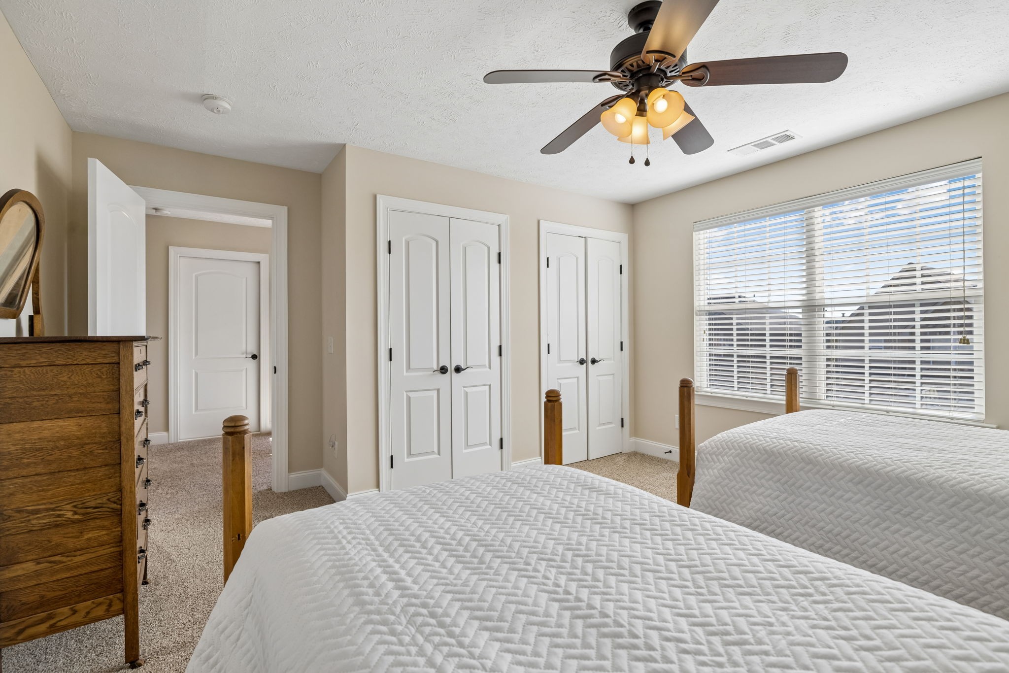 7708 Sunbar Ln Property Photo 29