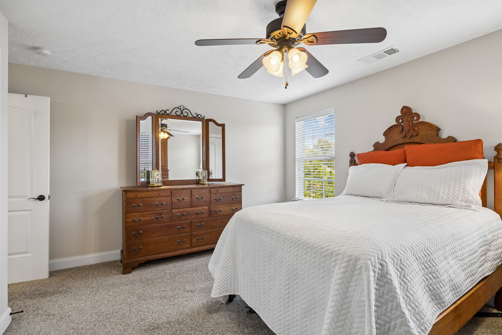7708 Sunbar Ln Property Photo 32