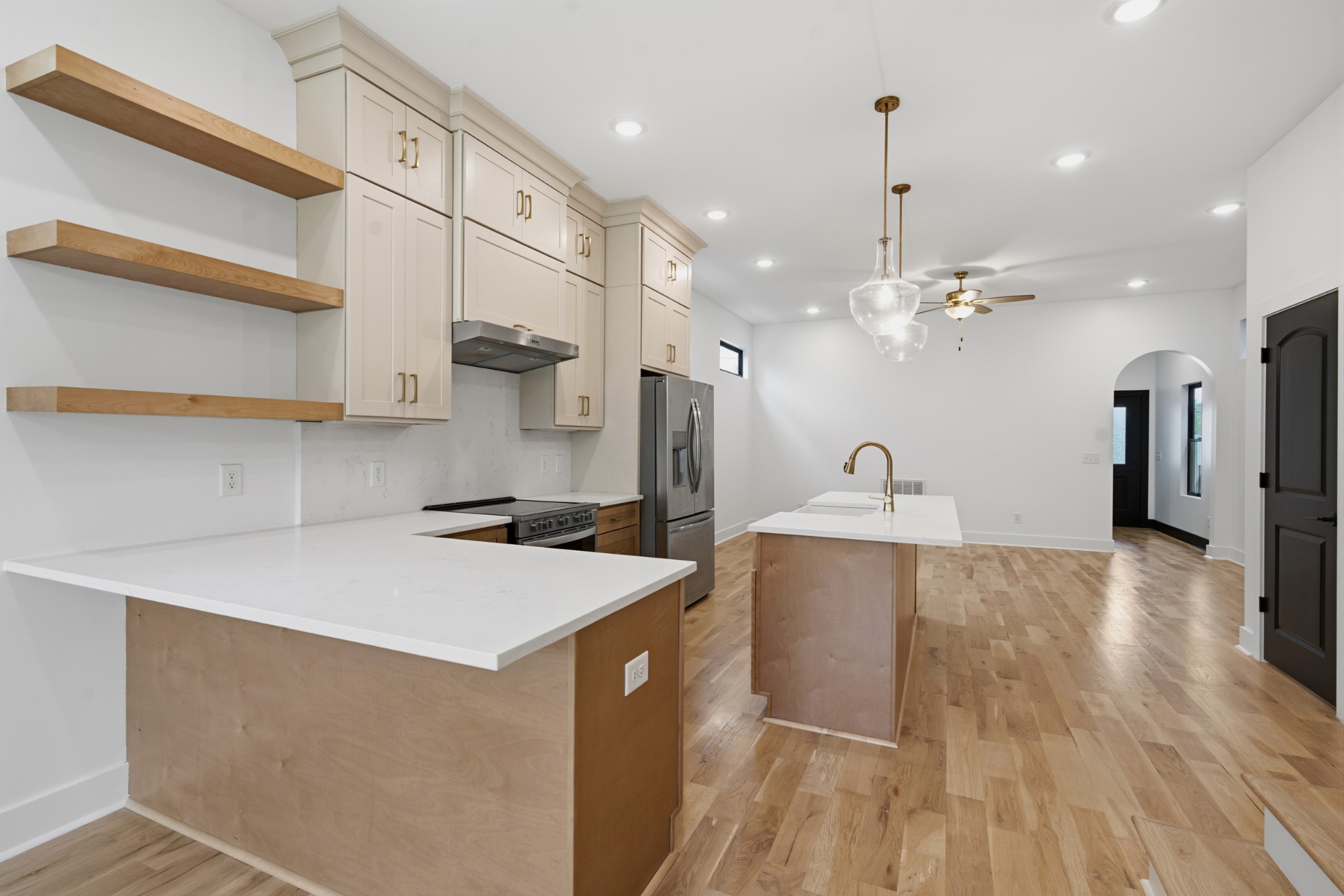 4015 Cumberland Ave Property Photo 1