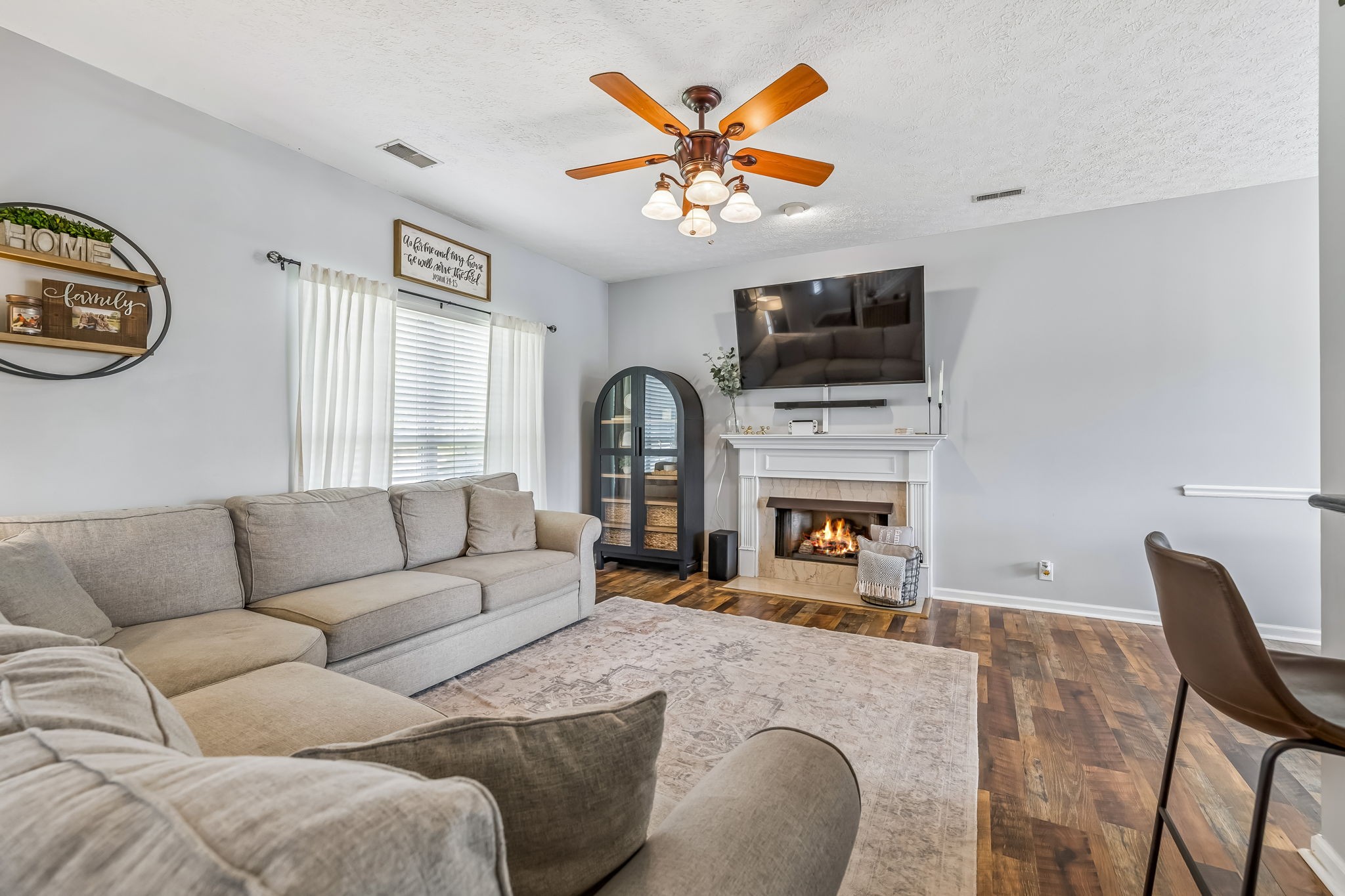 811 Raleigh Ct Property Photo 7