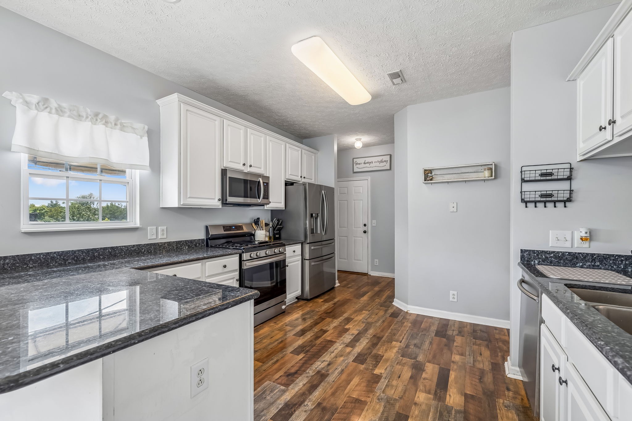 811 Raleigh Ct Property Photo 14