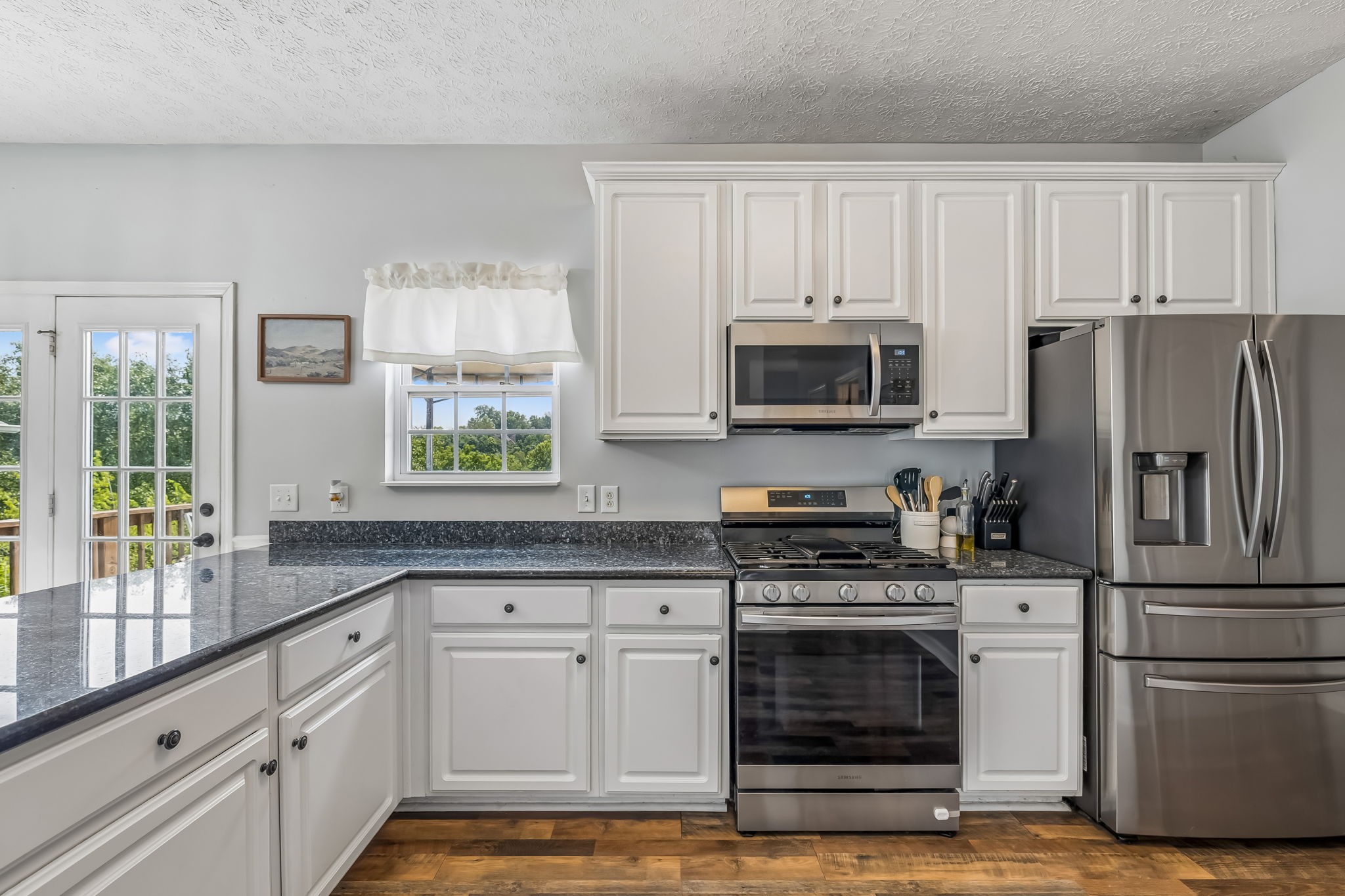 811 Raleigh Ct Property Photo 15