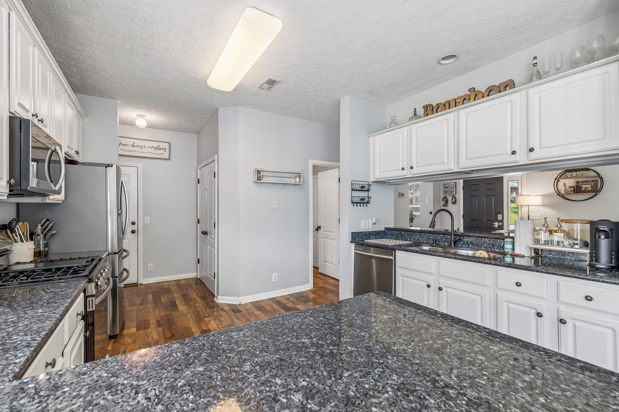 811 Raleigh Ct Property Photo 18