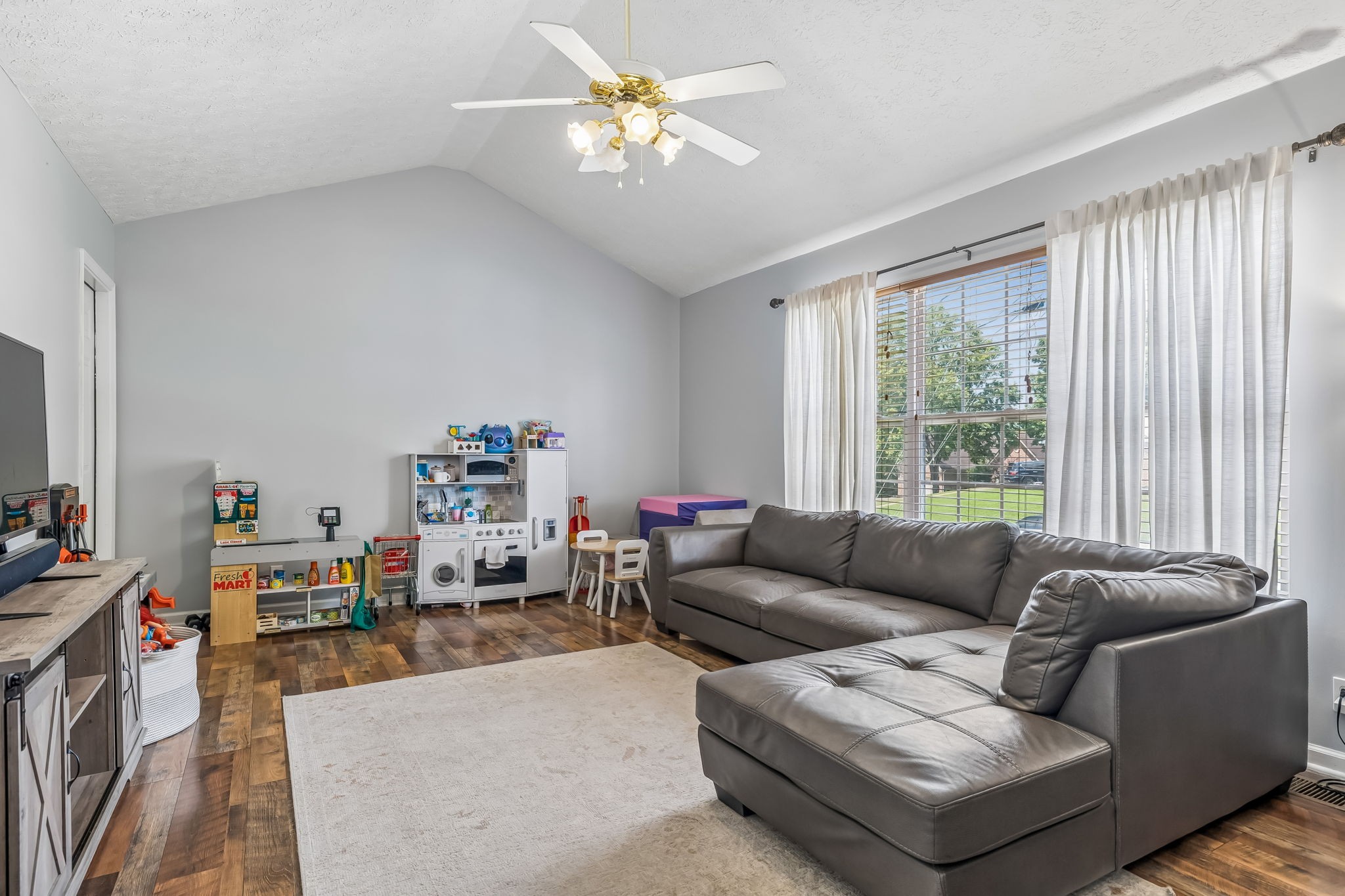 811 Raleigh Ct Property Photo 21