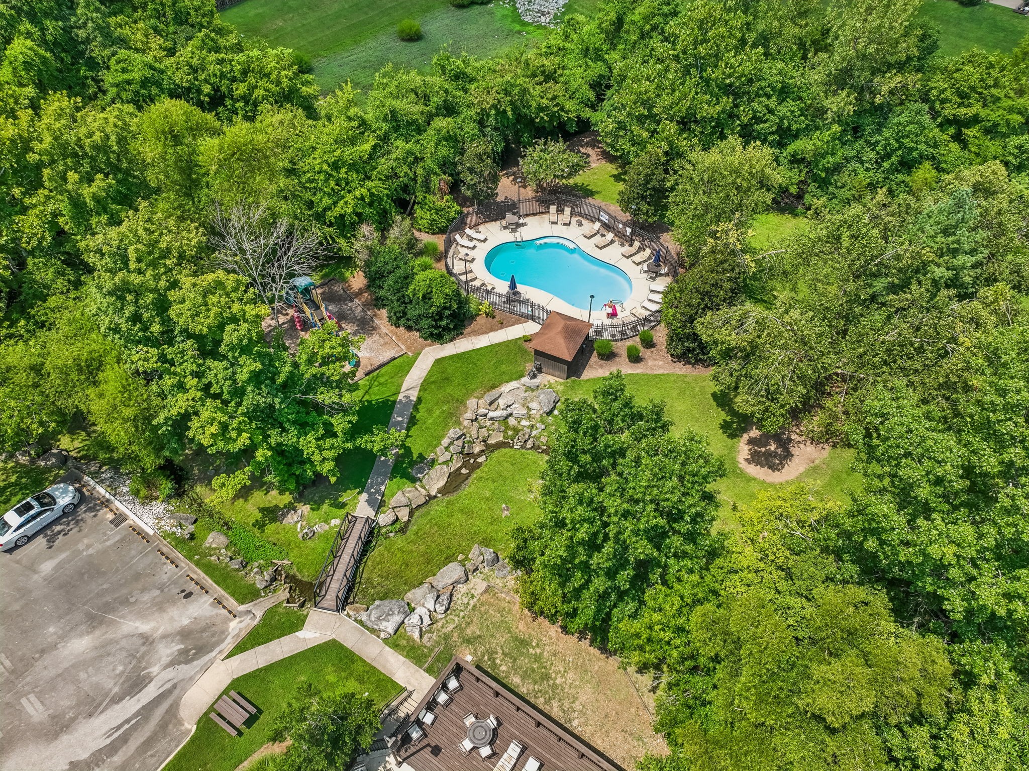 811 Raleigh Ct Property Photo 43