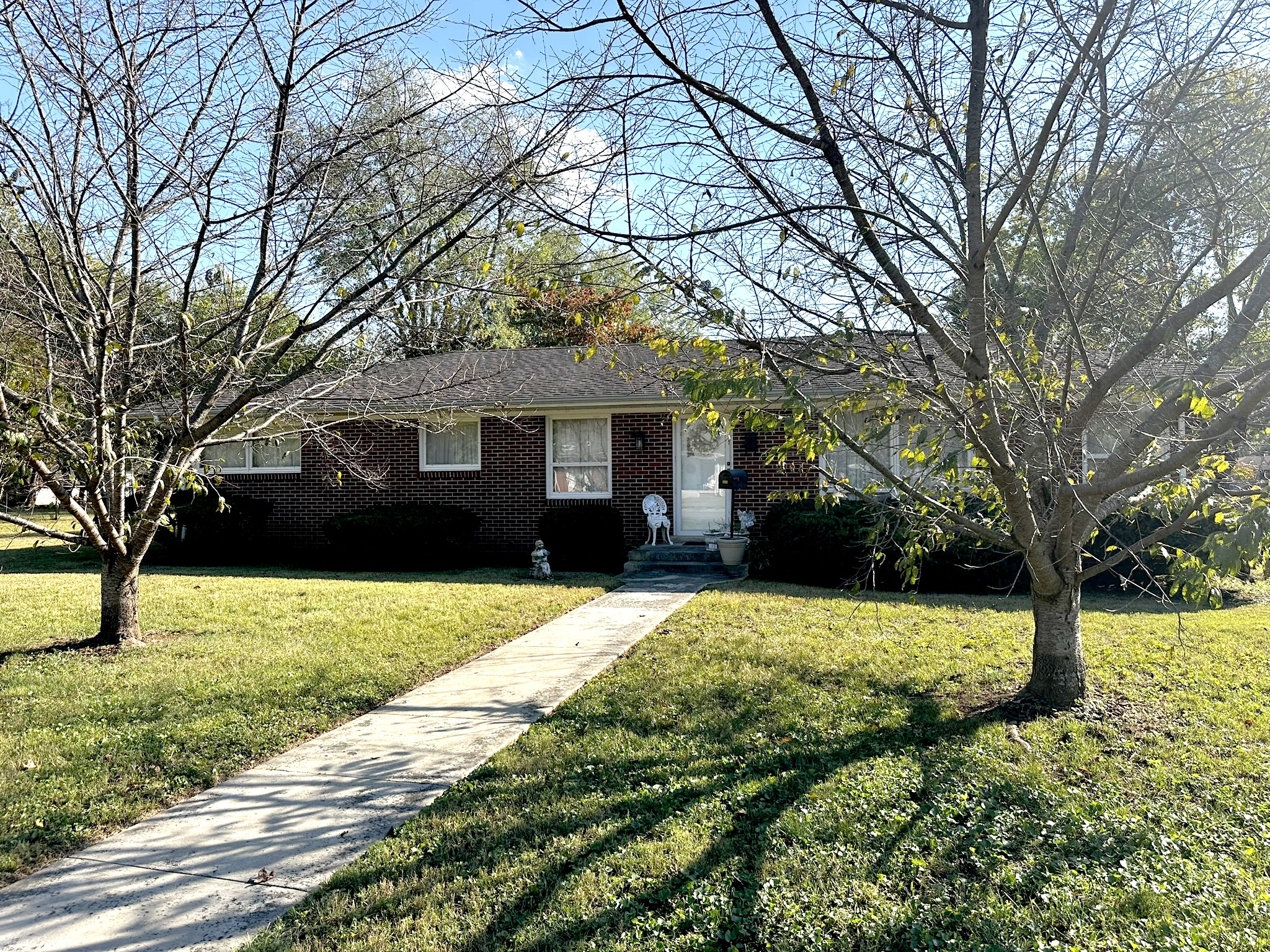1015 Greenhill St Property Photo 1