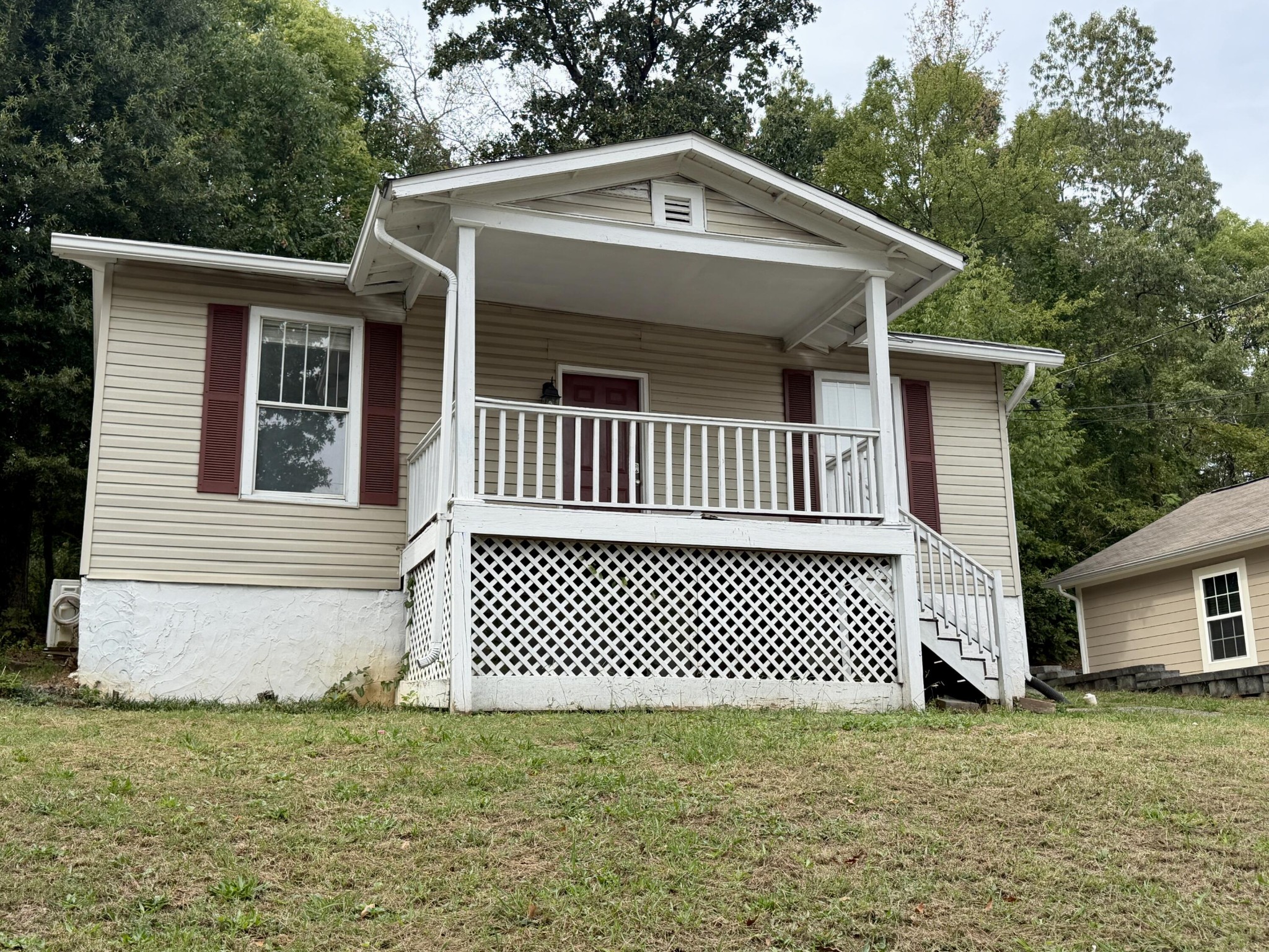 619 Snow Street Property Photo 1