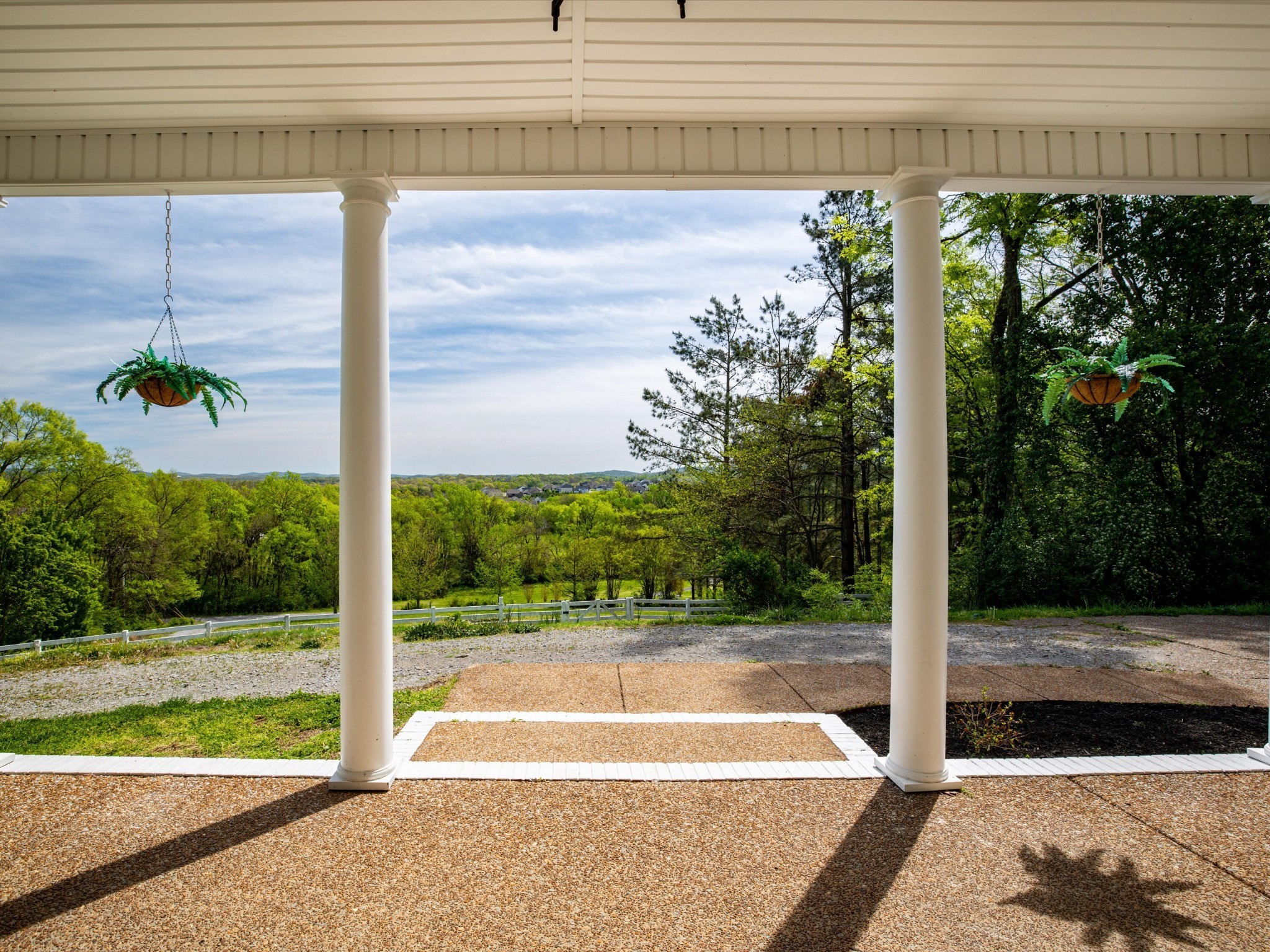 4321 Long Ln Property Photo 3