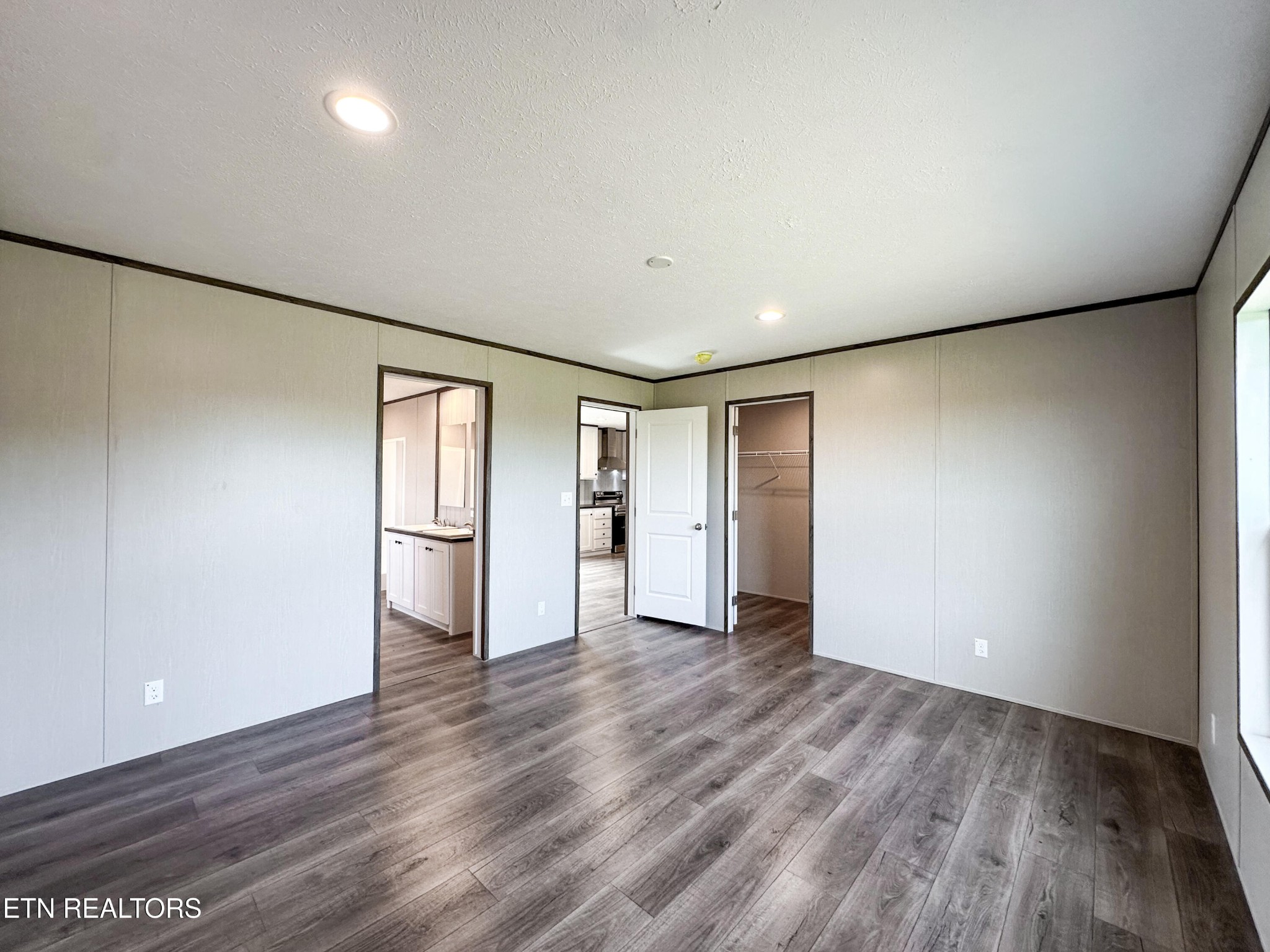 200 Laura Boling Loop Rd Property Photo 10