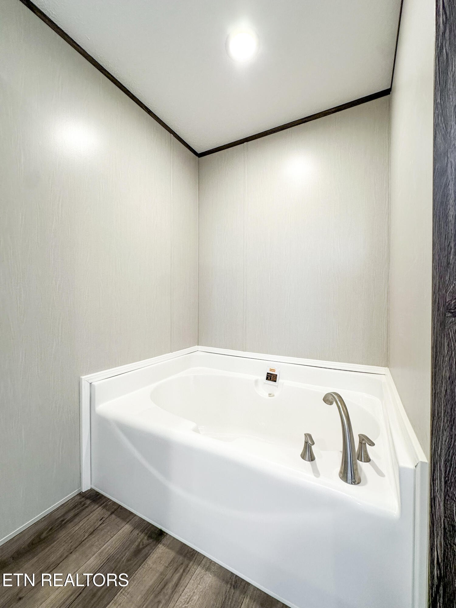 200 Laura Boling Loop Rd Property Photo 12