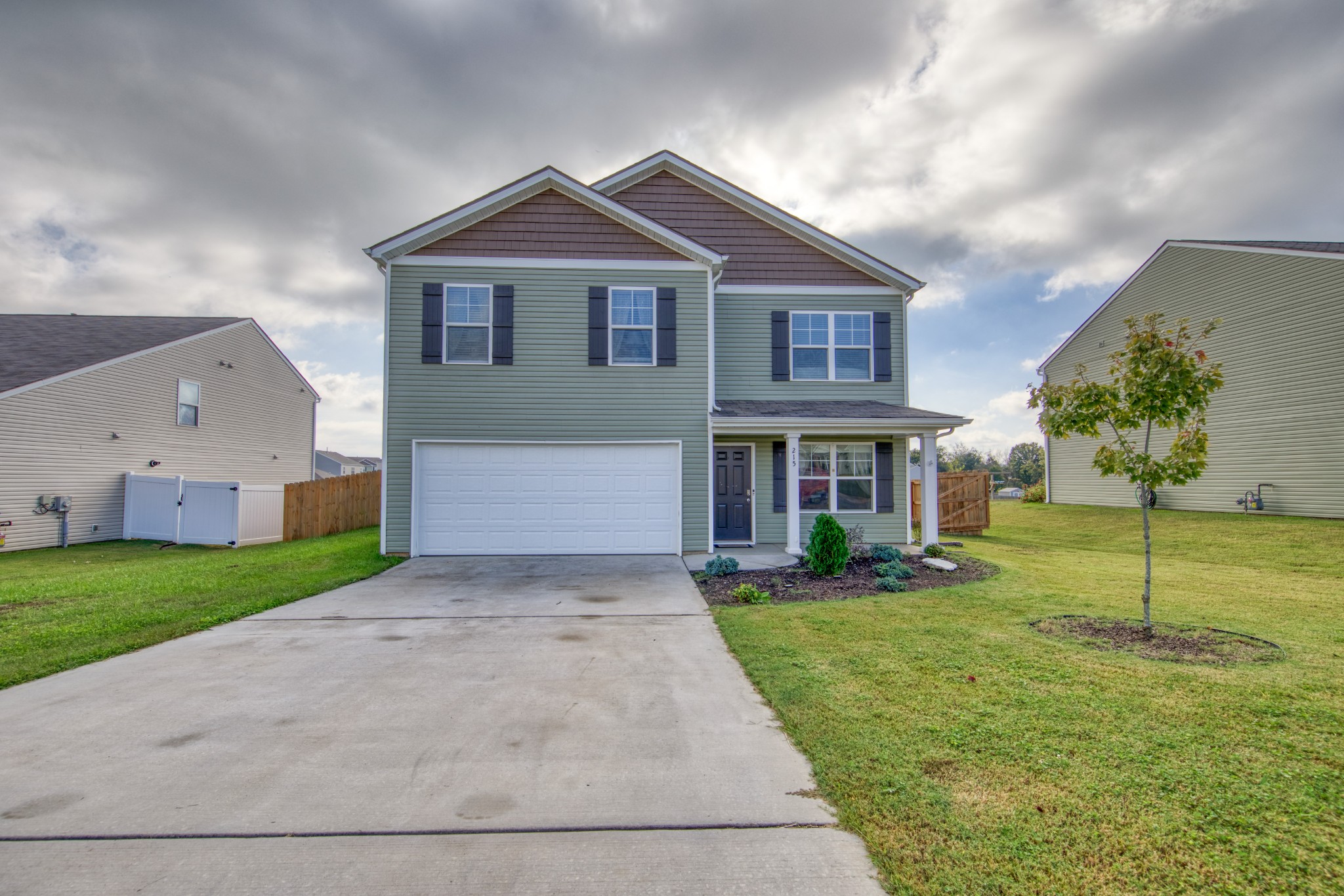 215 Claire Pl