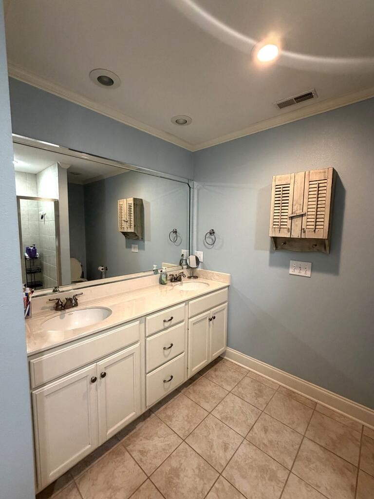 328 Breakers Bend Dr Property Photo 16