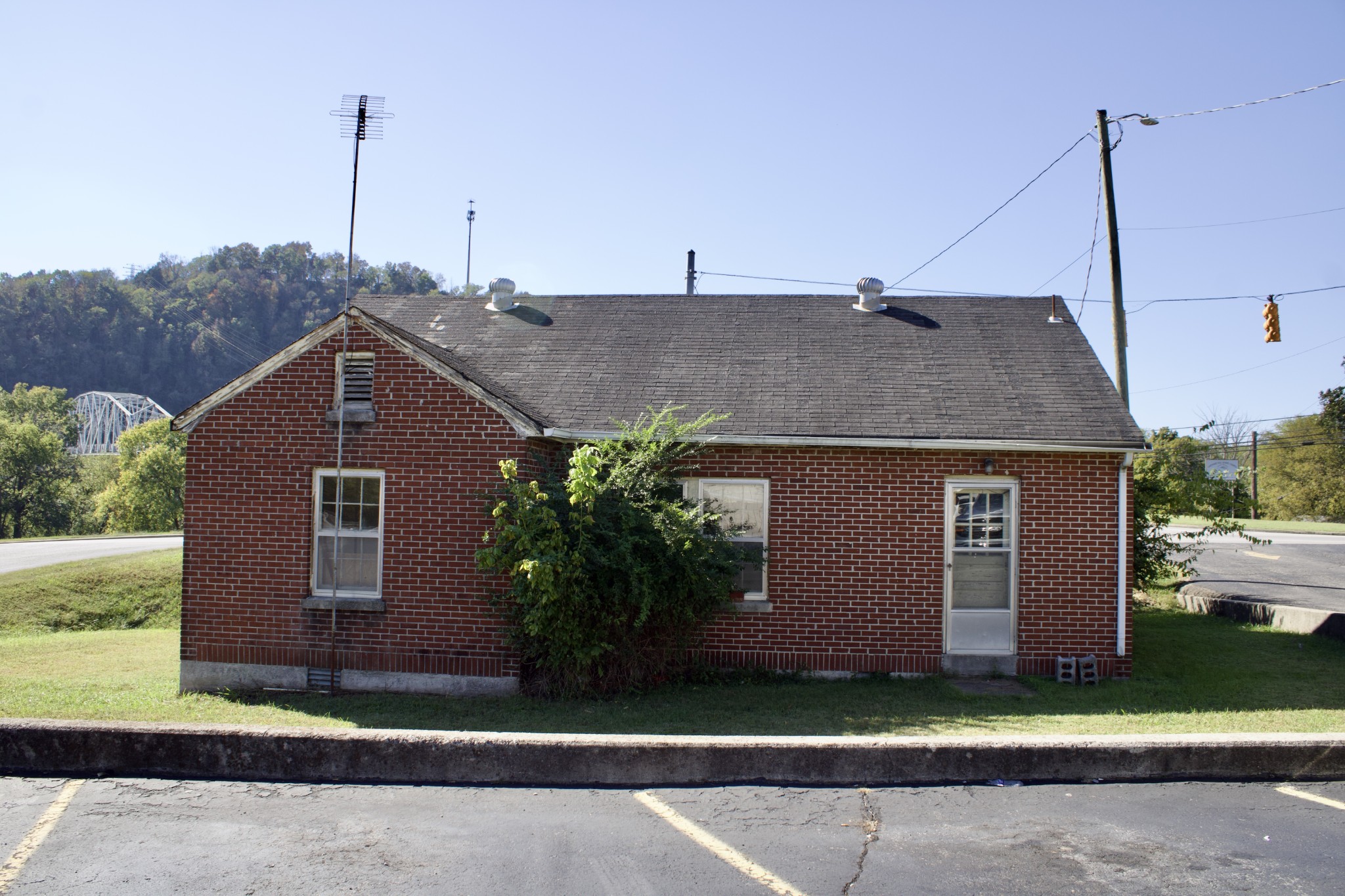 101 Upper Ferry Rd Property Photo 10