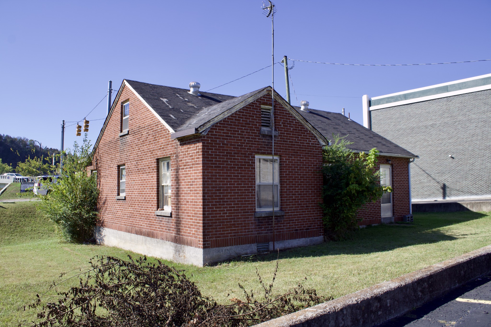 101 Upper Ferry Rd Property Photo 16