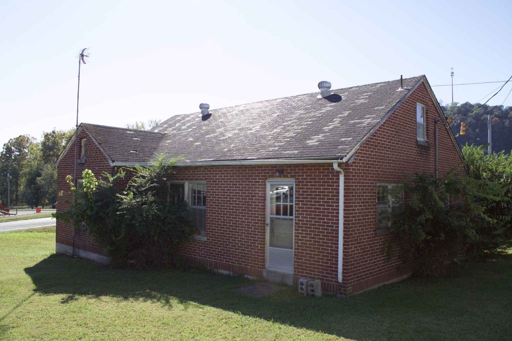 101 Upper Ferry Rd Property Photo 17