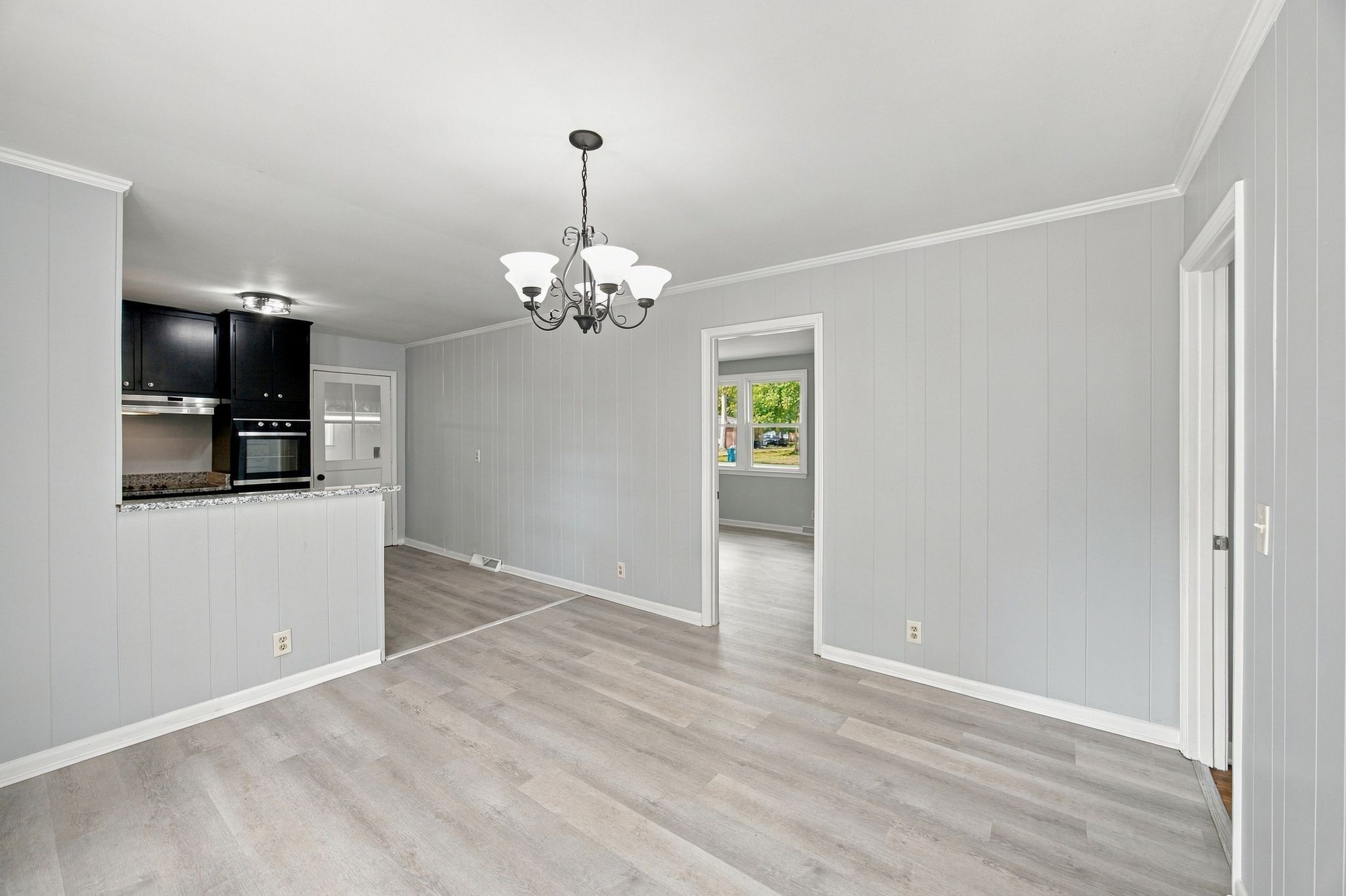 1209 Woodcrest Dr Property Photo 11