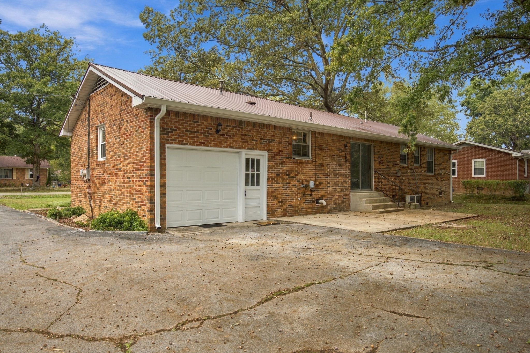 1209 Woodcrest Dr Property Photo 27
