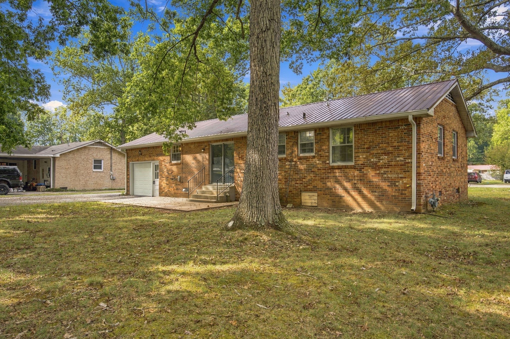 1209 Woodcrest Dr Property Photo 28