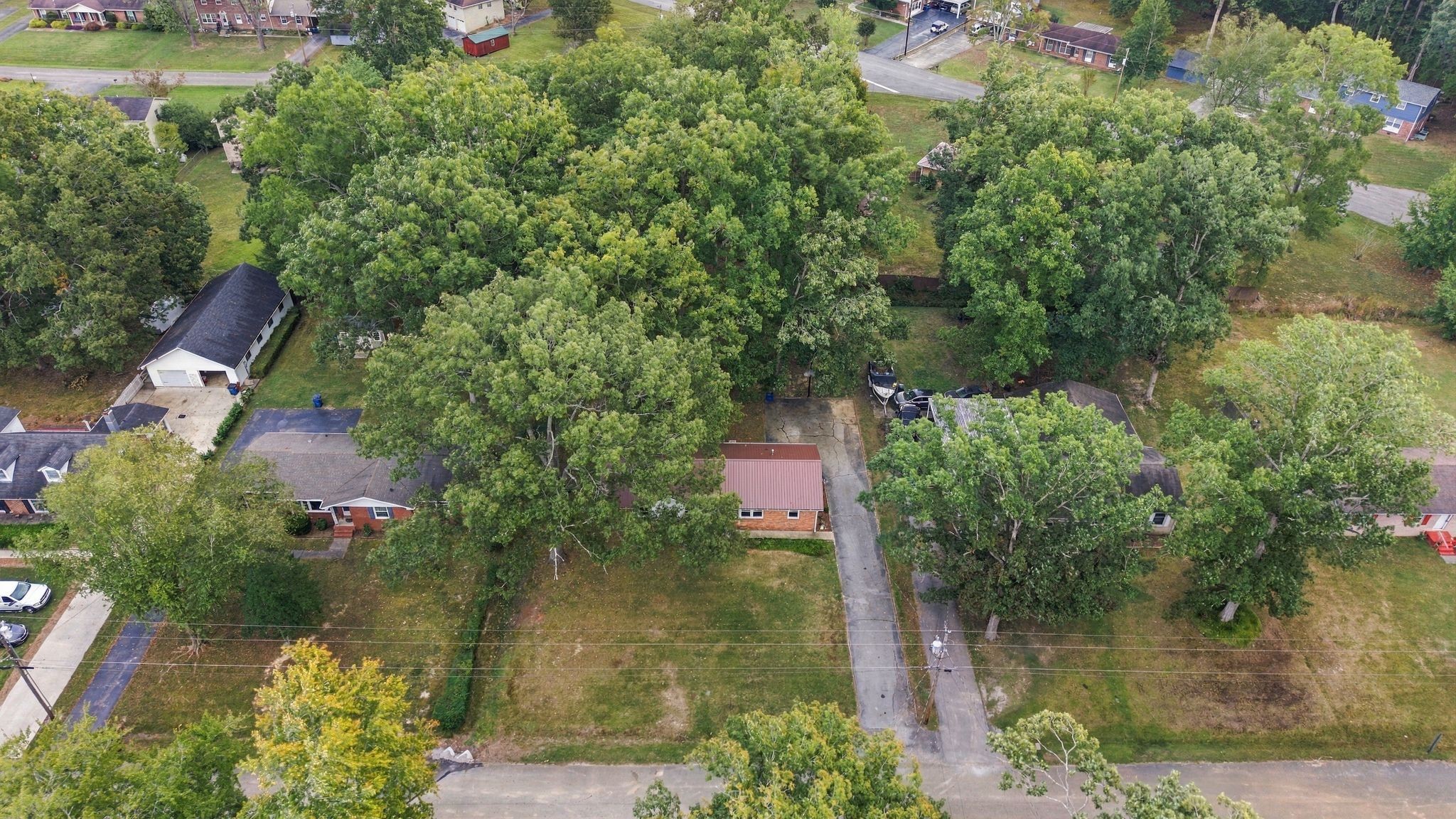 1209 Woodcrest Dr Property Photo 33