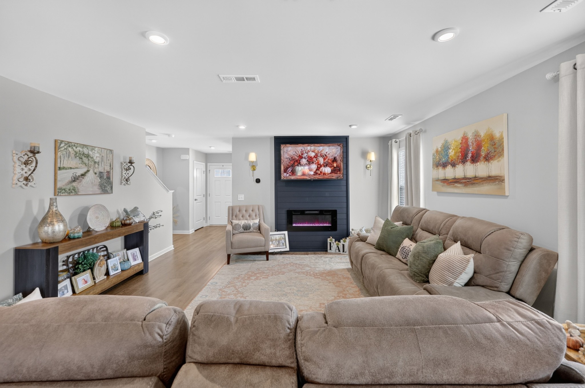 101 Walden Way Property Photo 11