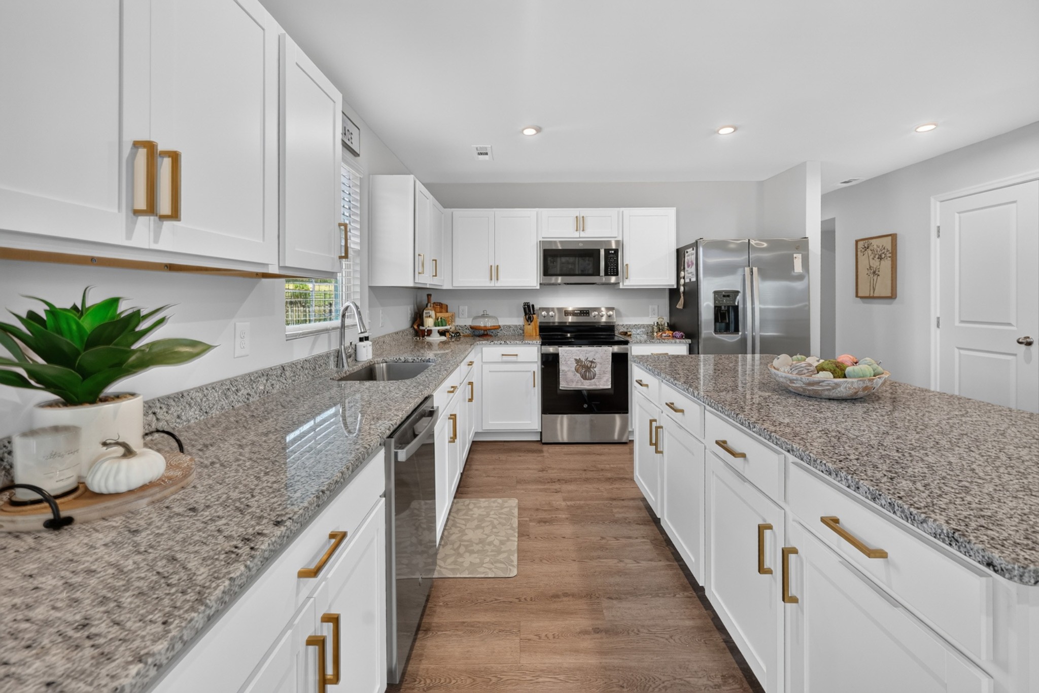 101 Walden Way Property Photo 15
