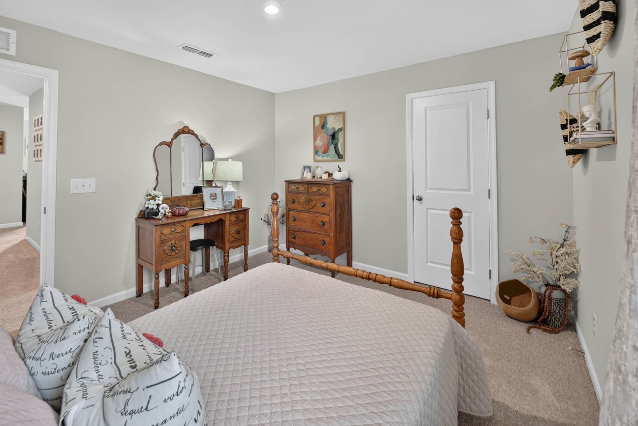 101 Walden Way Property Photo 32