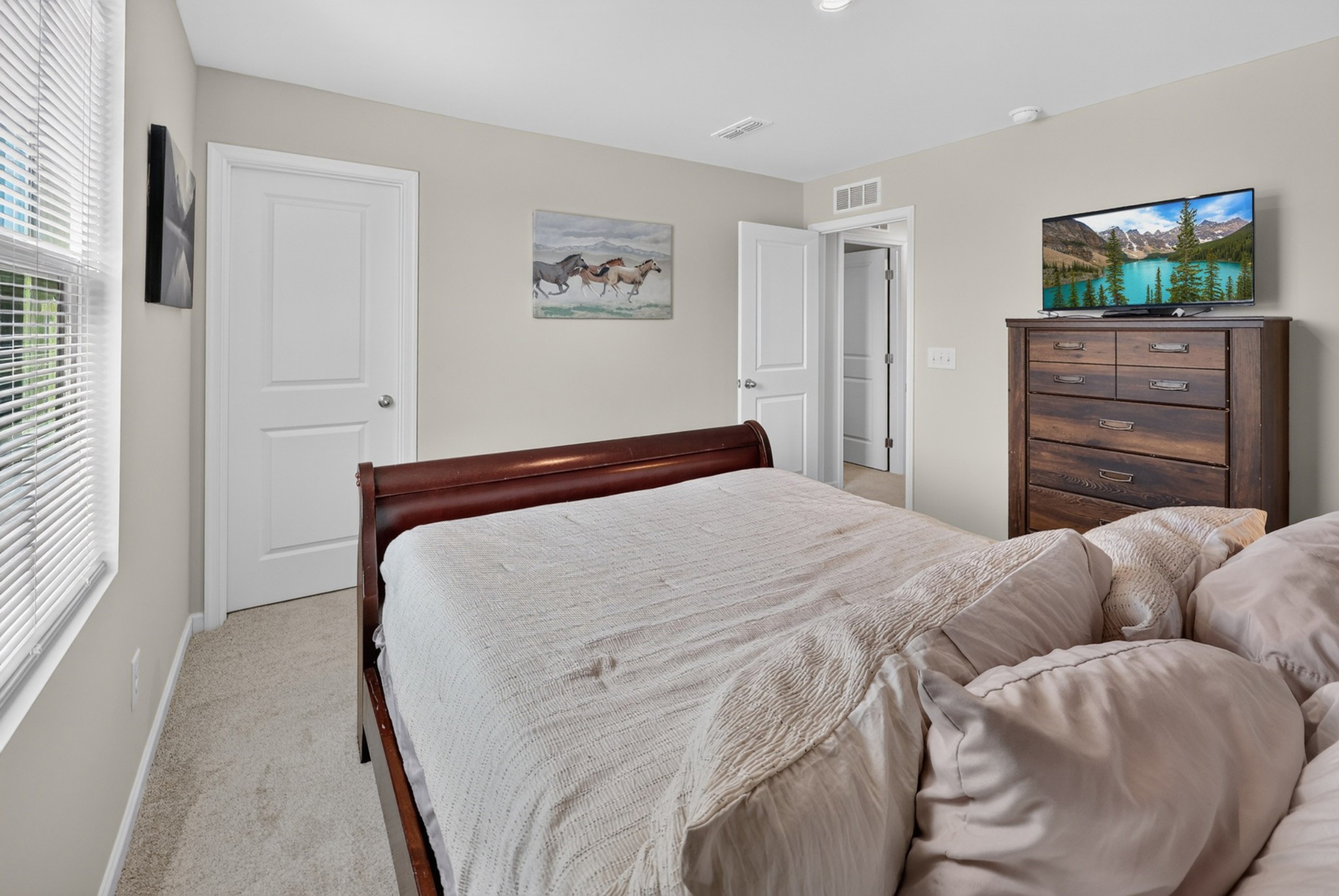 101 Walden Way Property Photo 34