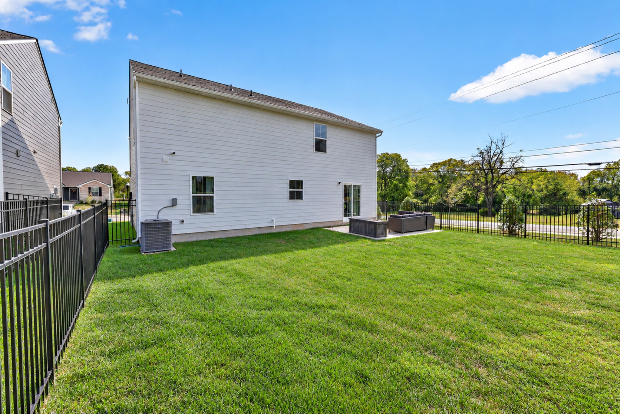 101 Walden Way Property Photo 37