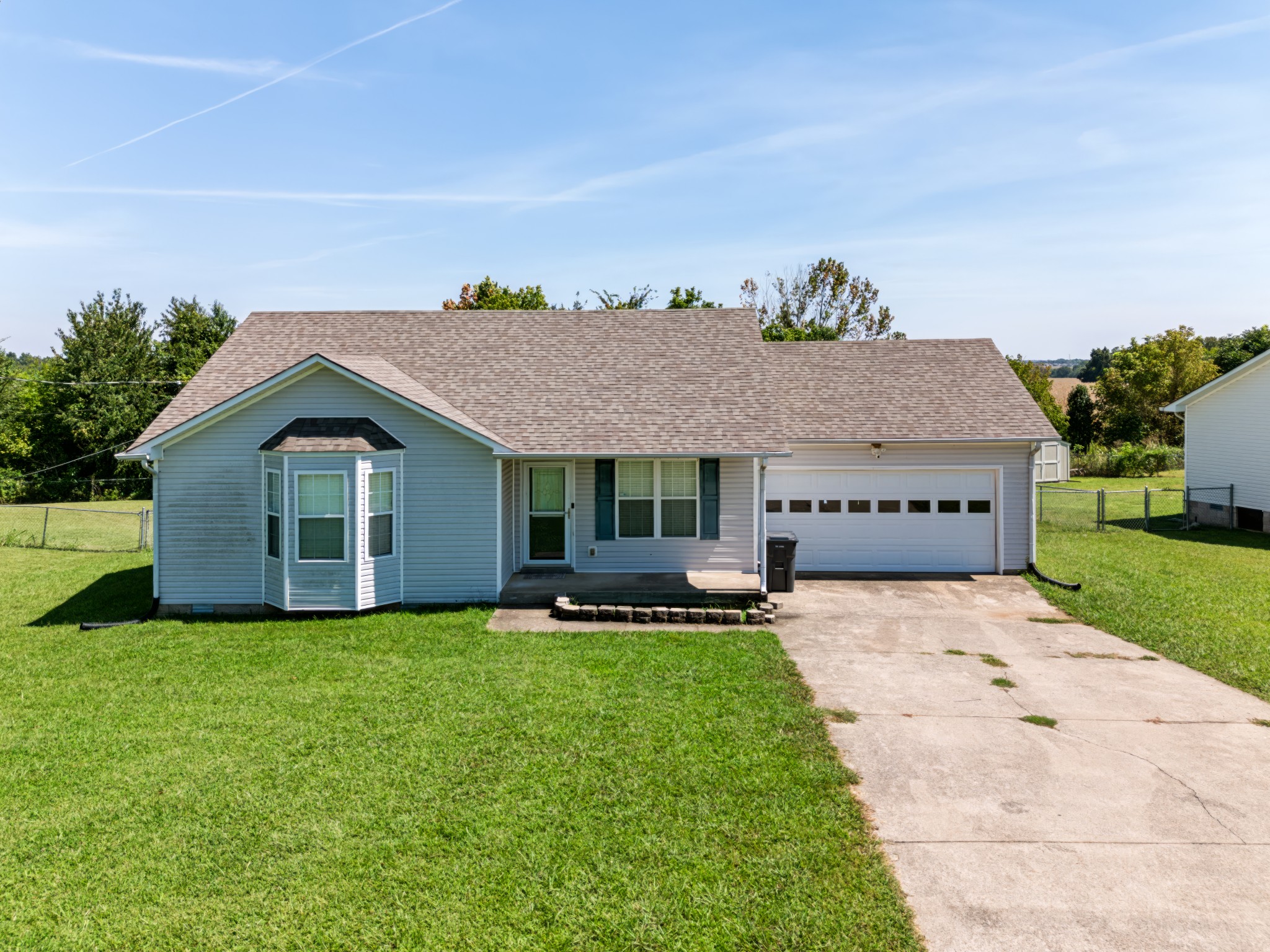 711 Shetland Dr Property Photo 1