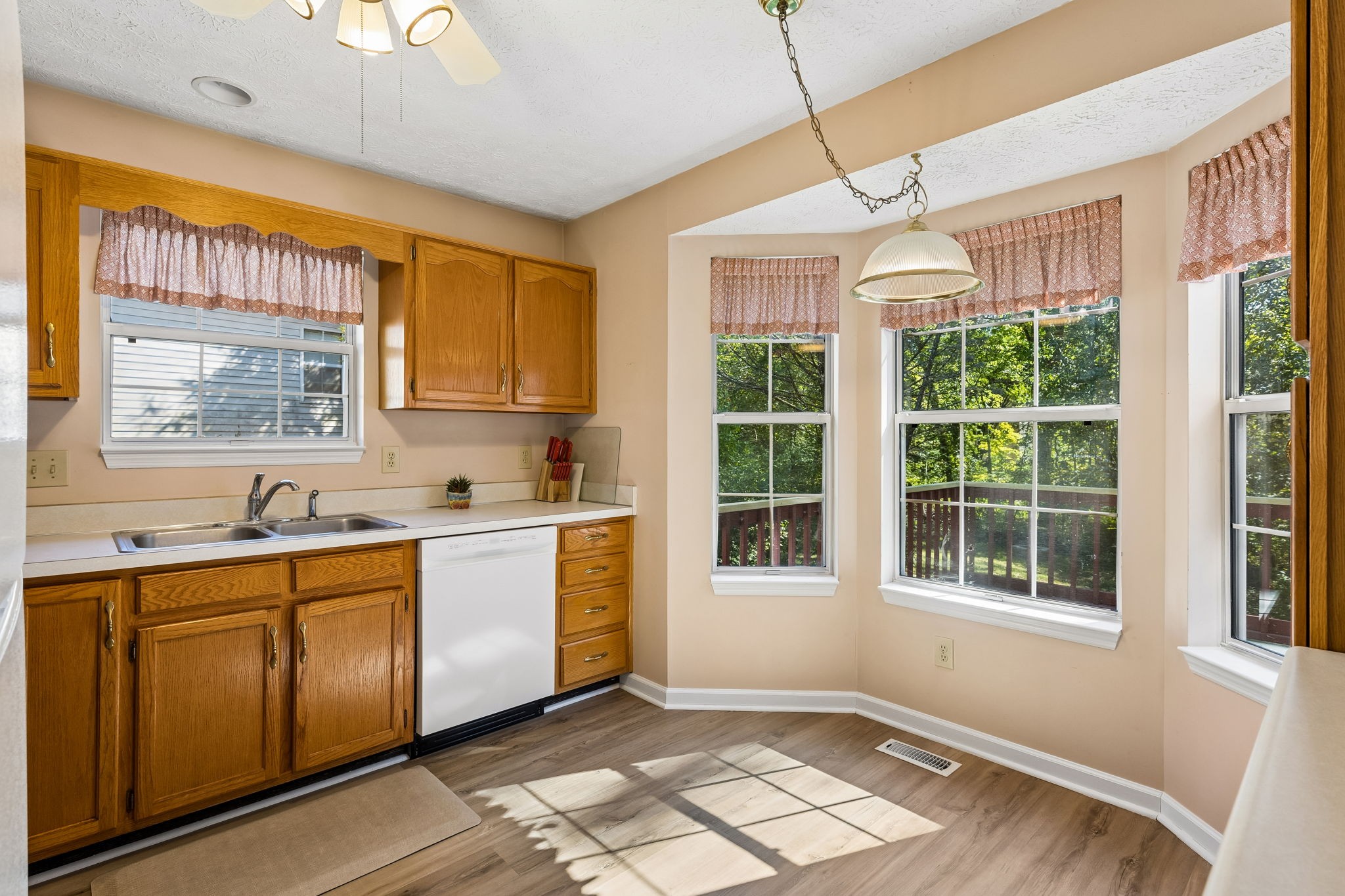 1463 Brighton Cir Property Photo 17
