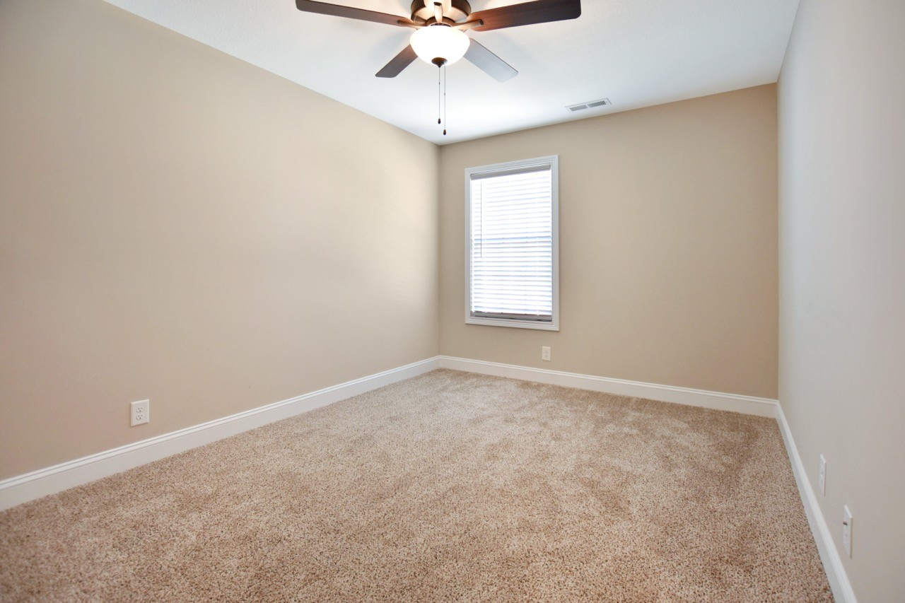 828 Lutz Lane Property Photo 19