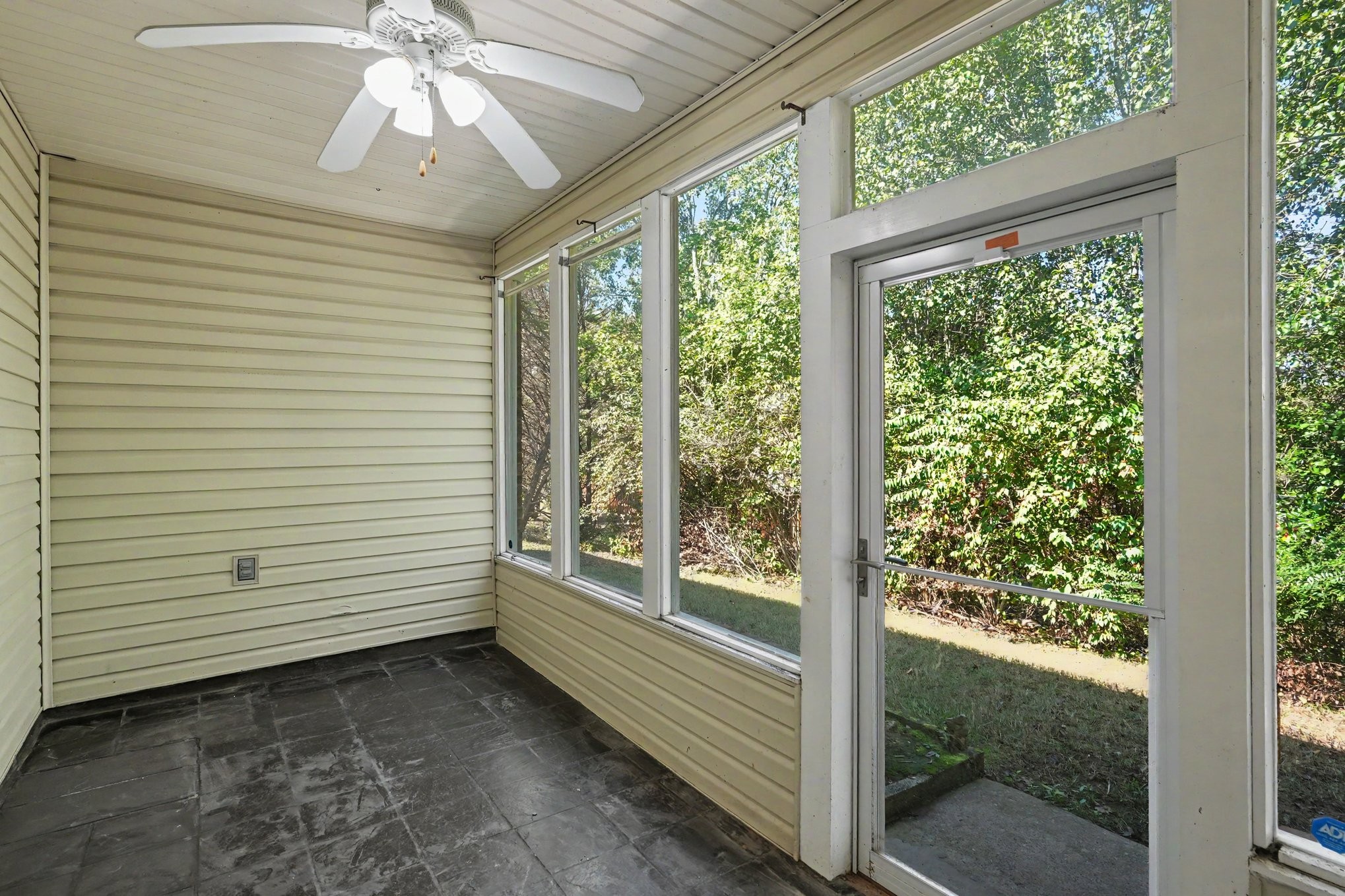 9710 Northfork Dr Property Photo 22
