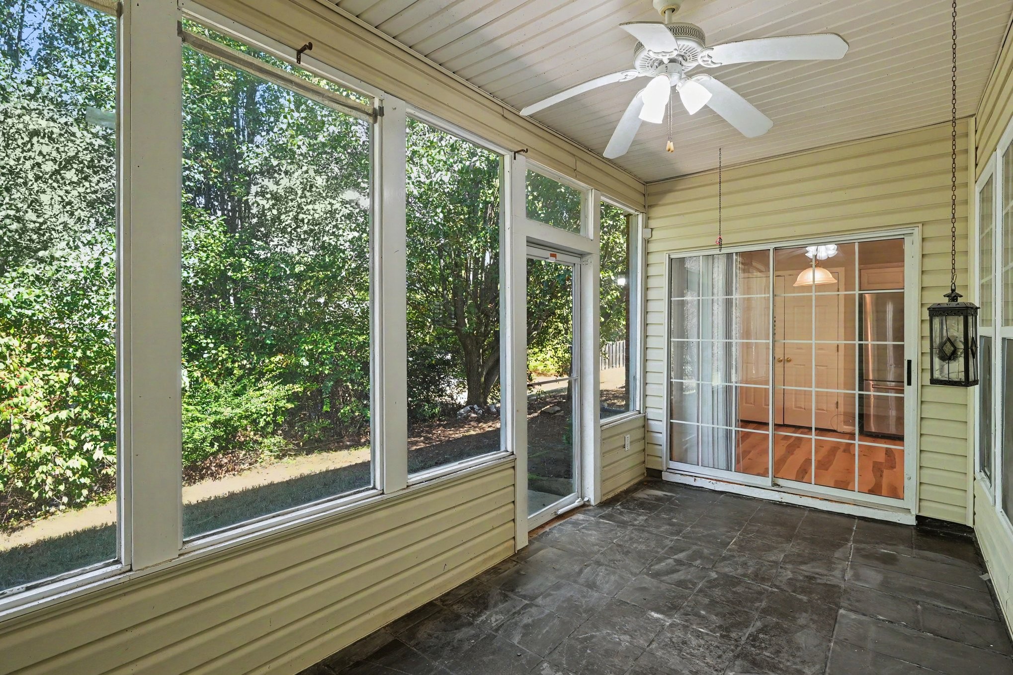 9710 Northfork Dr Property Photo 23