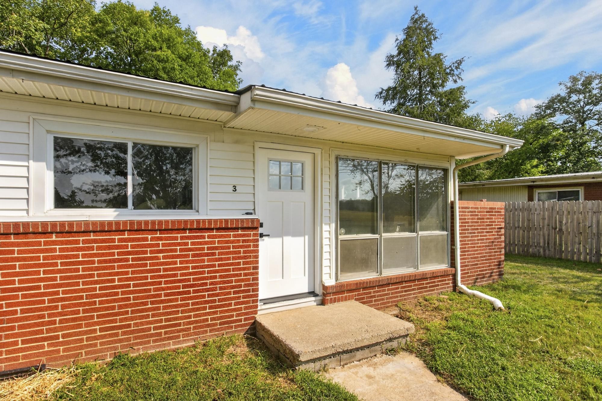 150 Pembroke Oak Grove Rd Property Photo 1