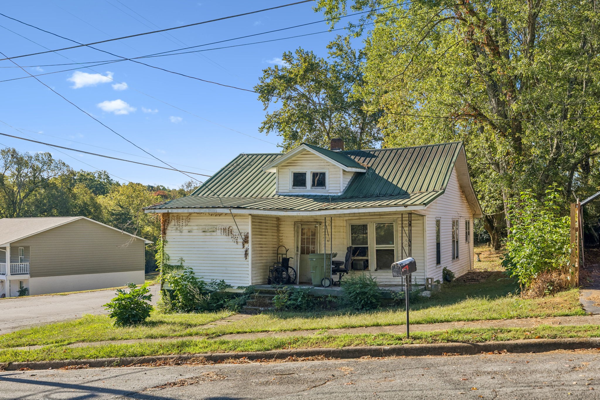 431 Parkes St Property Photo 1