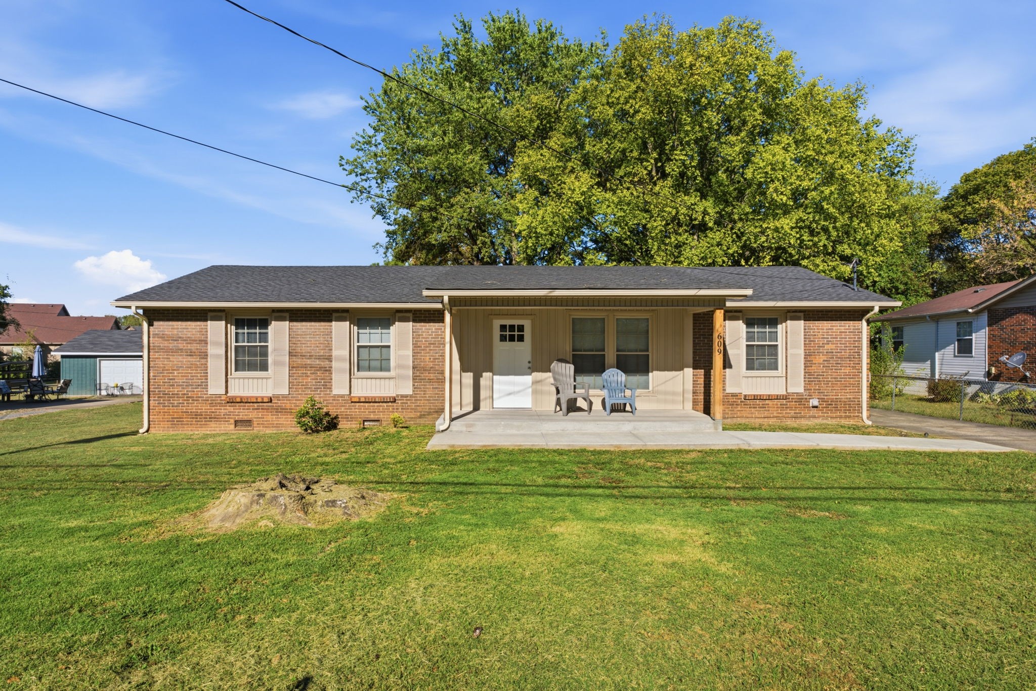609 Shoma Dr Property Photo 1