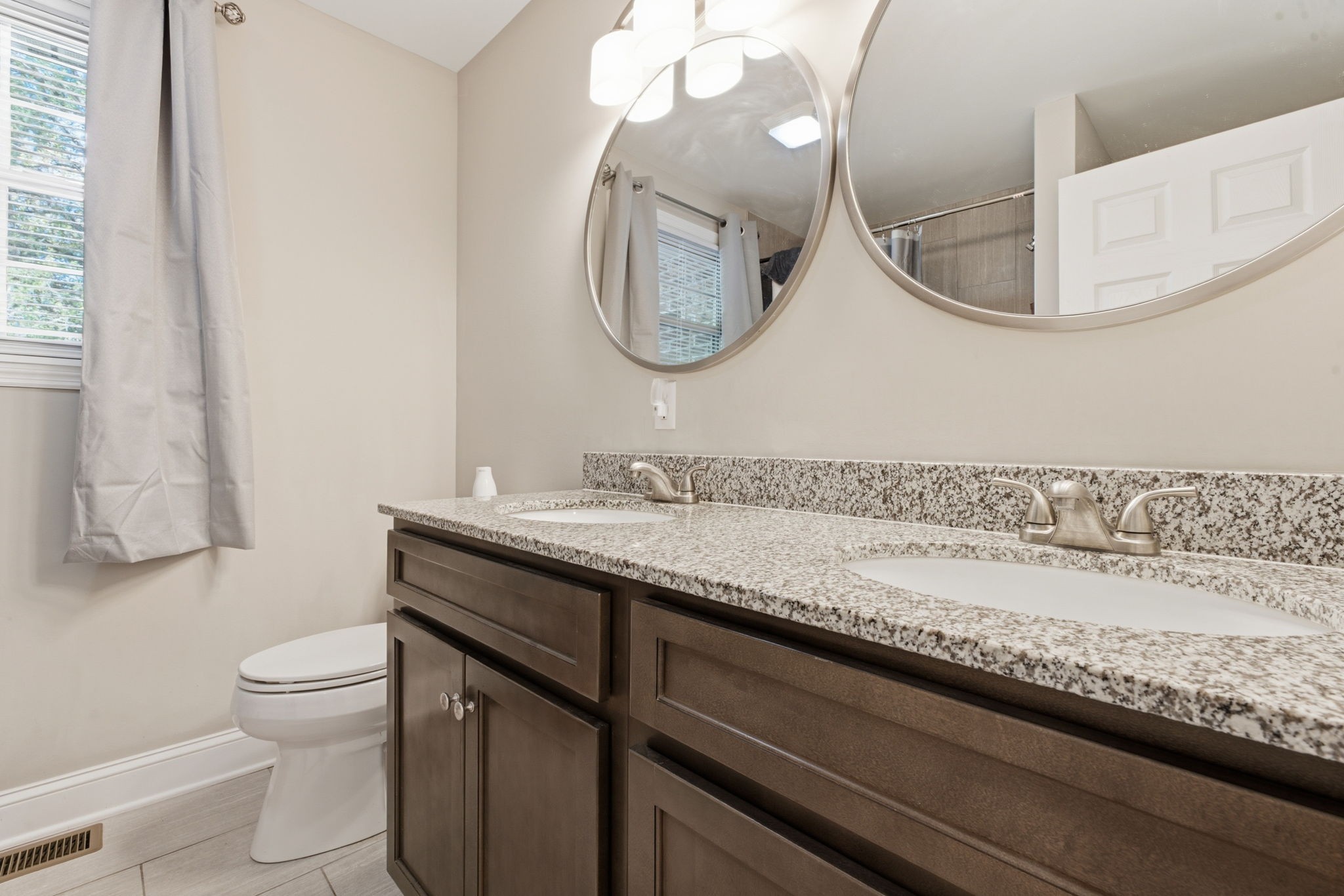 609 Shoma Dr Property Photo 13