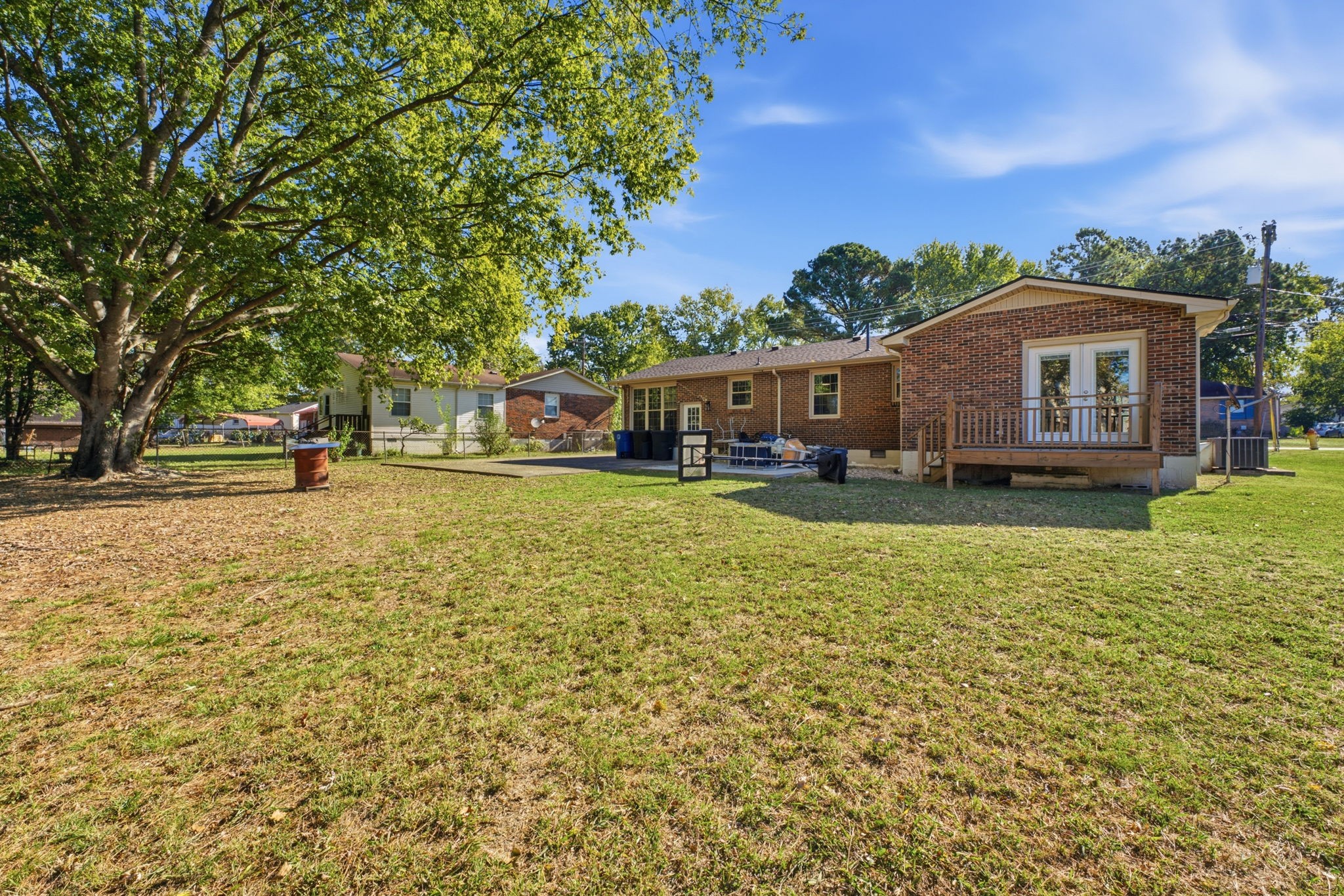 609 Shoma Dr Property Photo 24