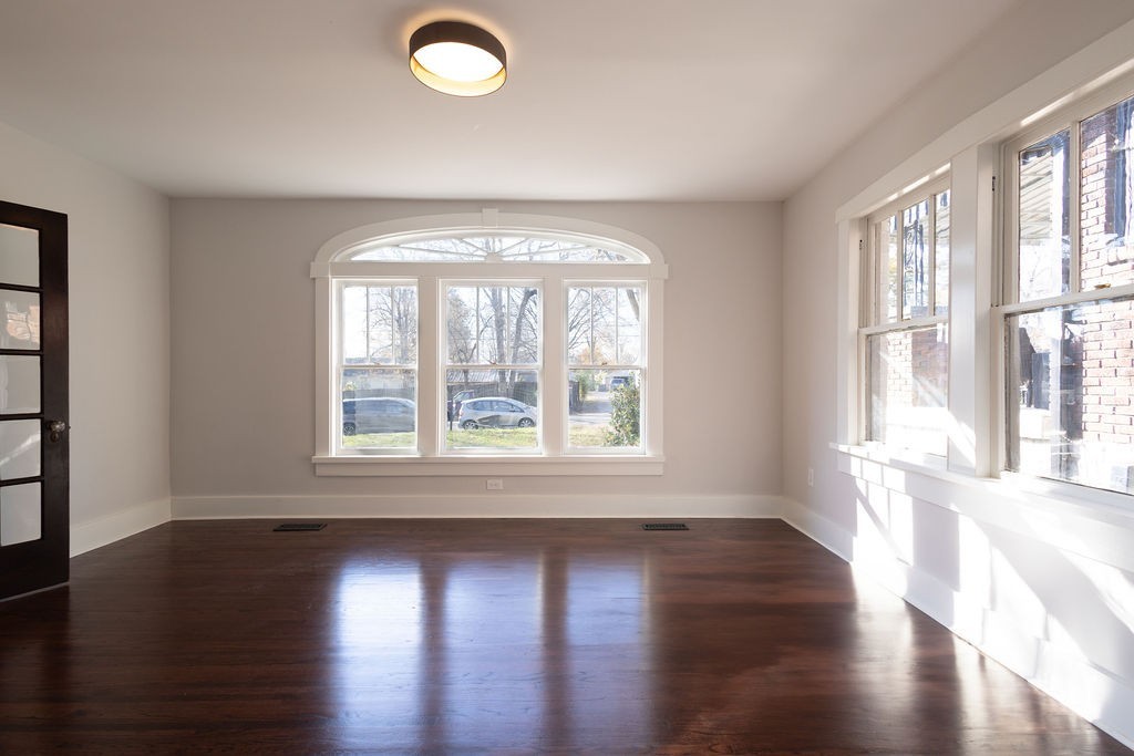 2025 Benjamin St Property Photo 6